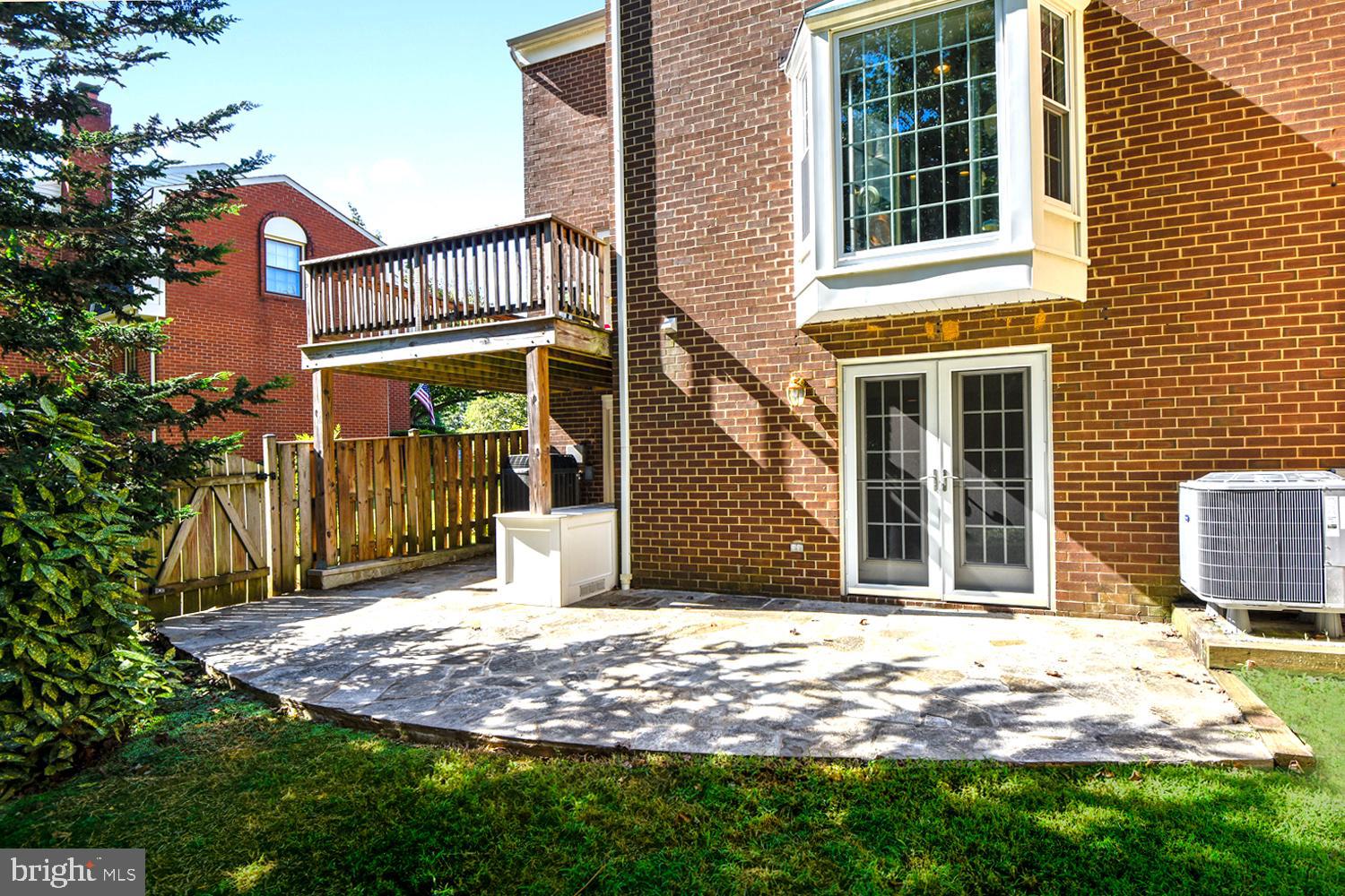 OAKWOOD - Residential