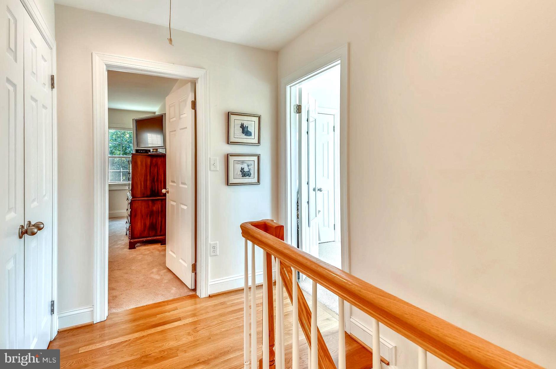 OAKWOOD - Residential