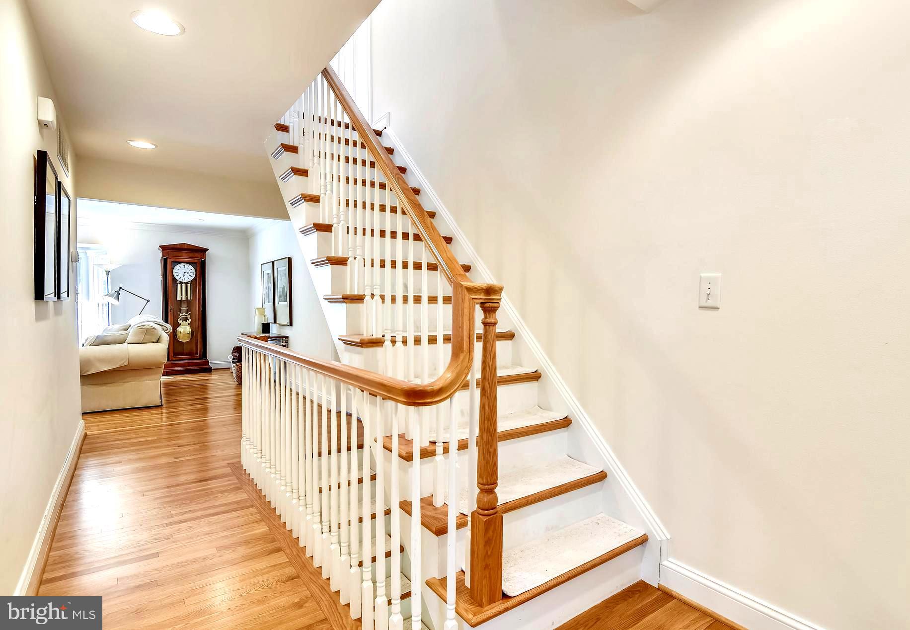 OAKWOOD - Residential