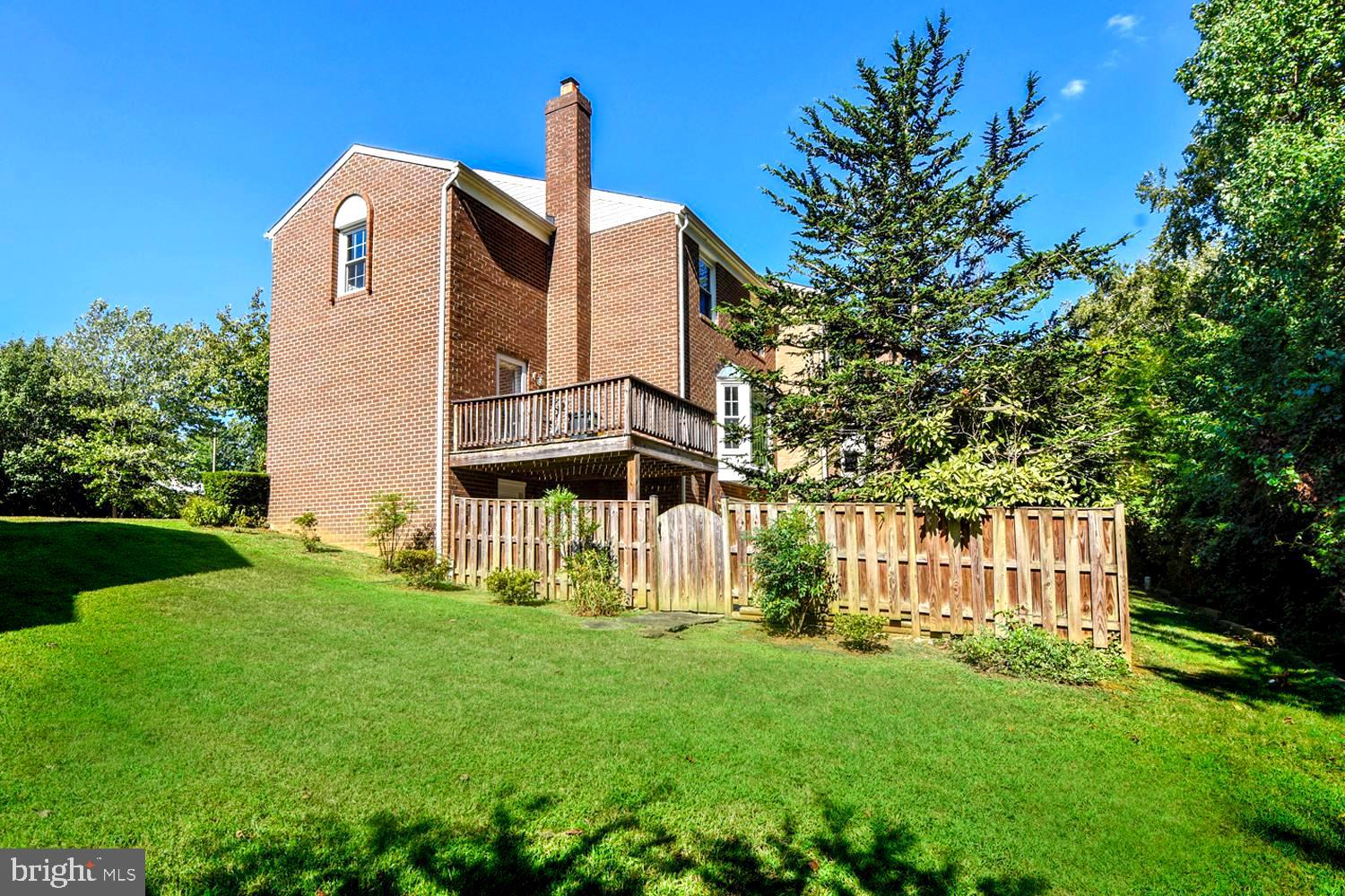 OAKWOOD - Residential