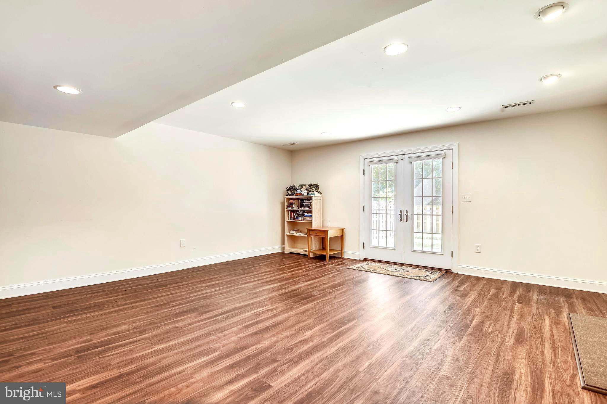 OAKWOOD - Residential