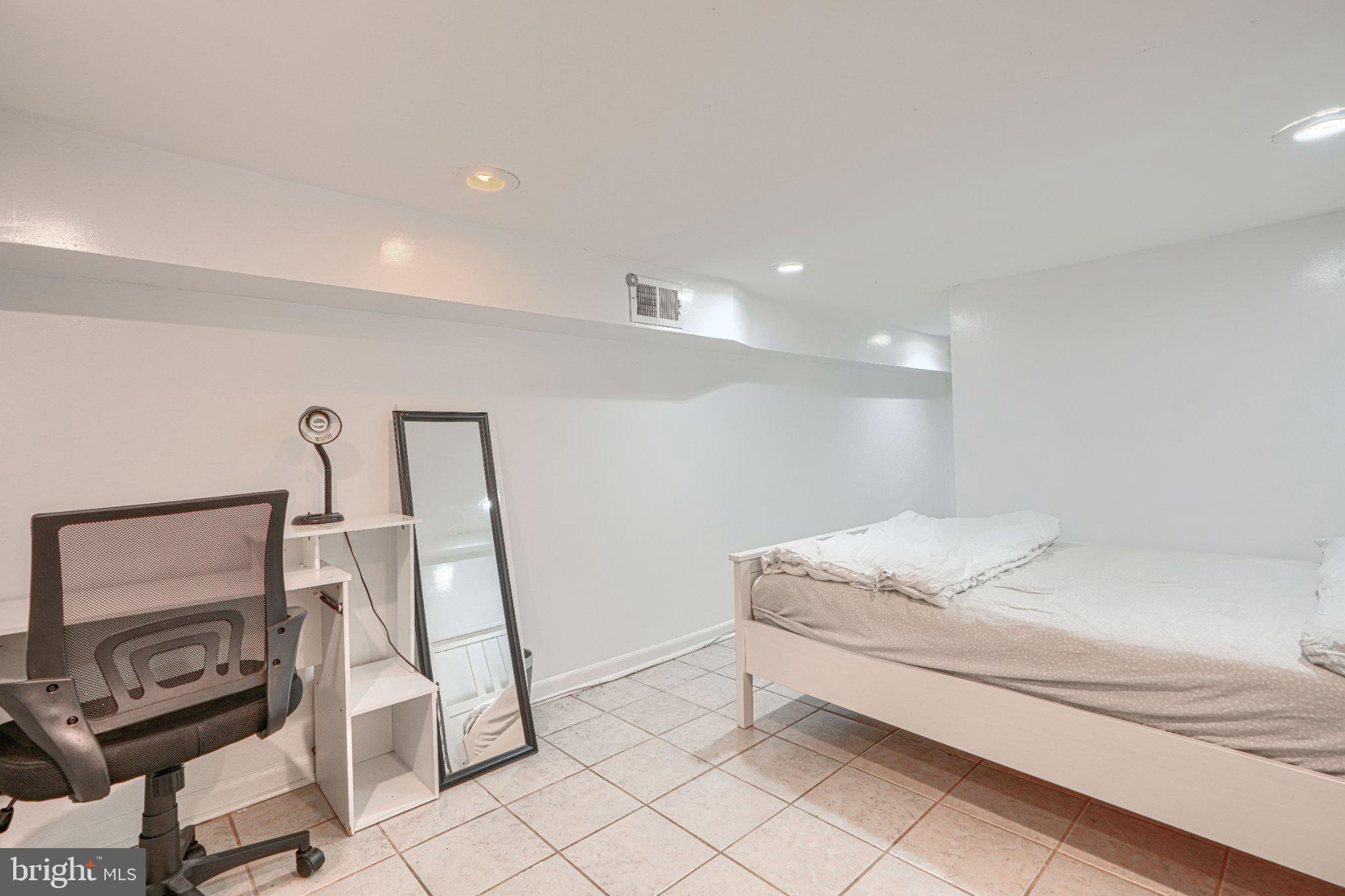 RIDGELY'S DELIGHT - Residential