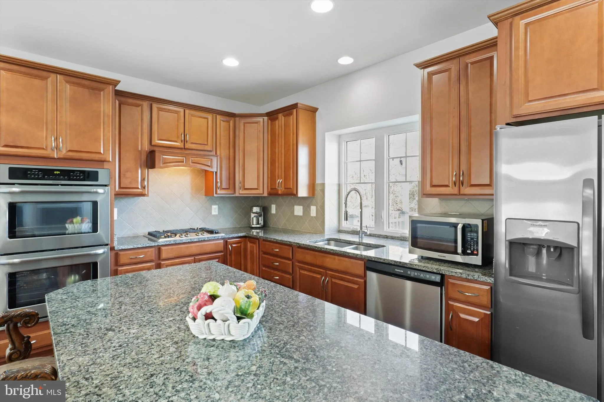 Spotsylvania, Virginia 22553, United States, 4 Bedrooms Bedrooms, ,4 BathroomsBathrooms,Residential,Pending,34780