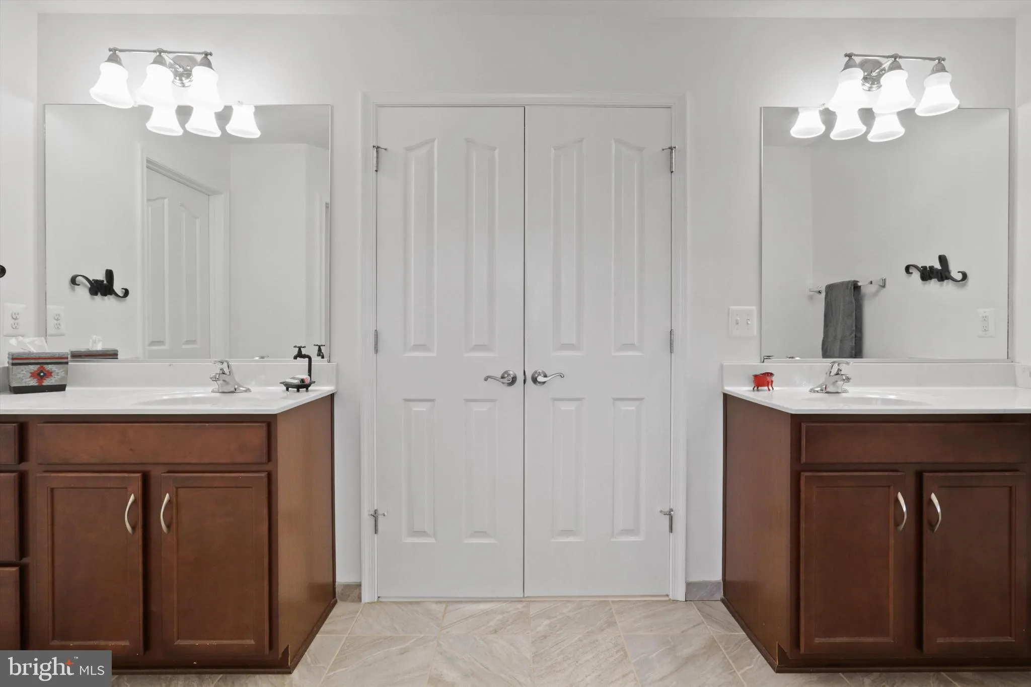 Spotsylvania, Virginia 22553, United States, 4 Bedrooms Bedrooms, ,4 BathroomsBathrooms,Residential,Pending,34780