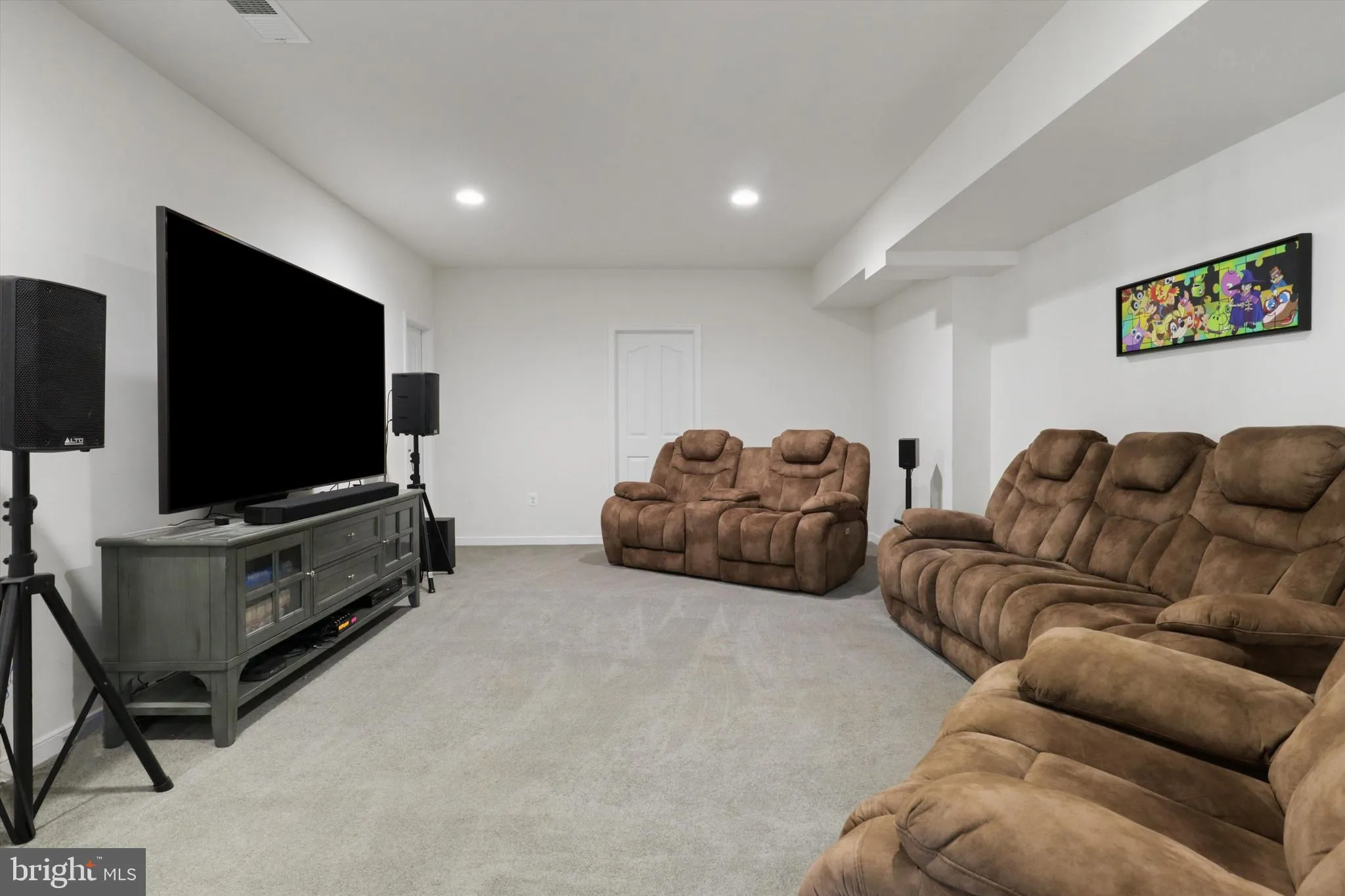 Spotsylvania, Virginia 22553, United States, 4 Bedrooms Bedrooms, ,4 BathroomsBathrooms,Residential,Pending,34780