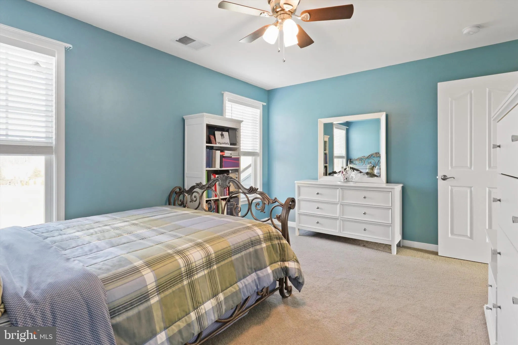 Spotsylvania, Virginia 22553, United States, 4 Bedrooms Bedrooms, ,4 BathroomsBathrooms,Residential,Pending,34780