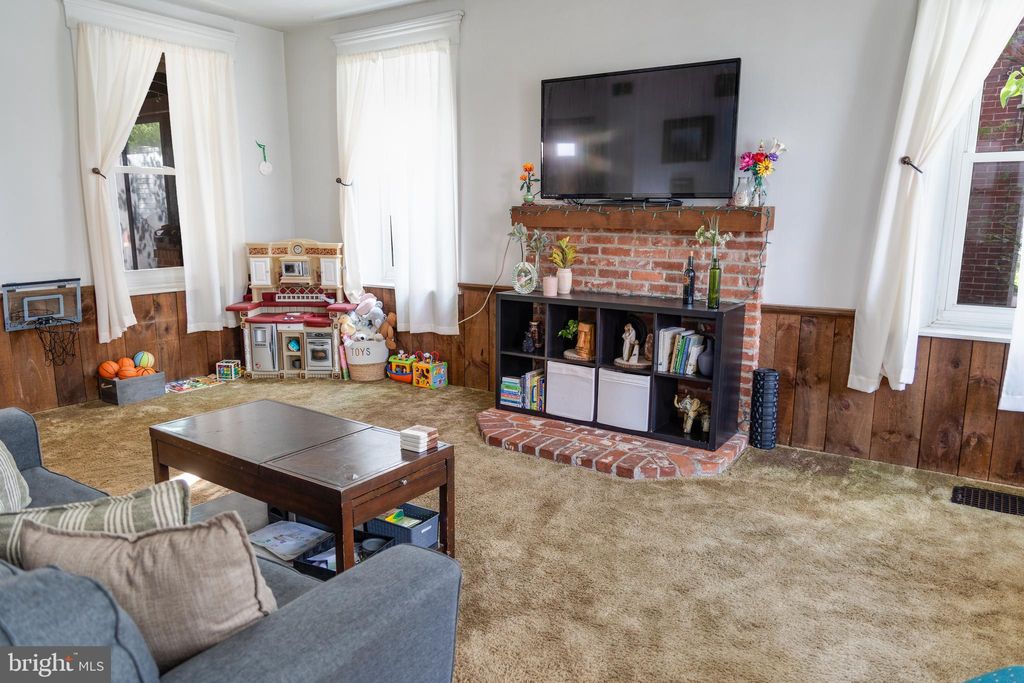 Photo of 6 E Main Street, MOUNTVILLE, PA 17554 (MLS # PALA2074926)