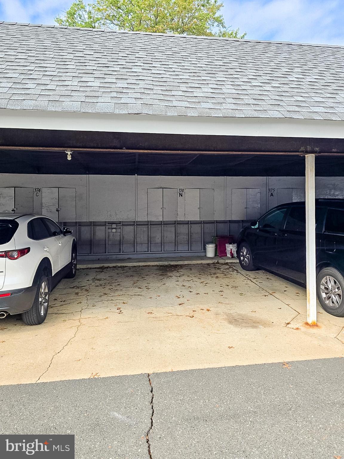 374N NEW BEDFORD LANE