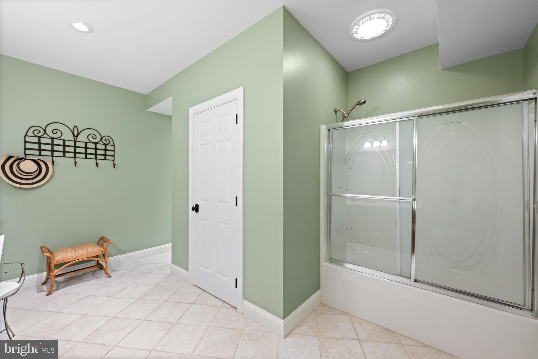CLAREMONT - Residential