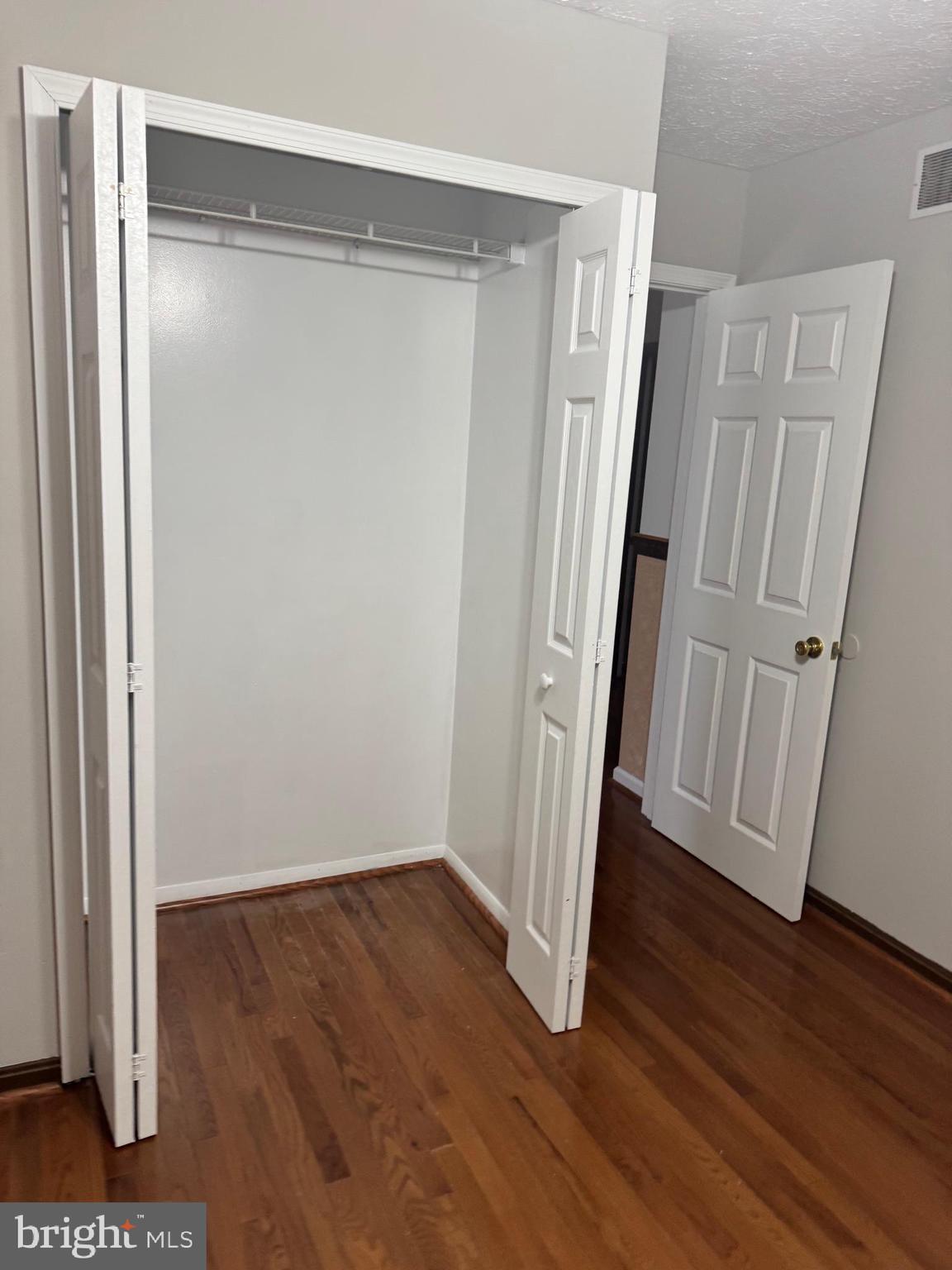 FREETOWN VILLAGE - Residential Lease