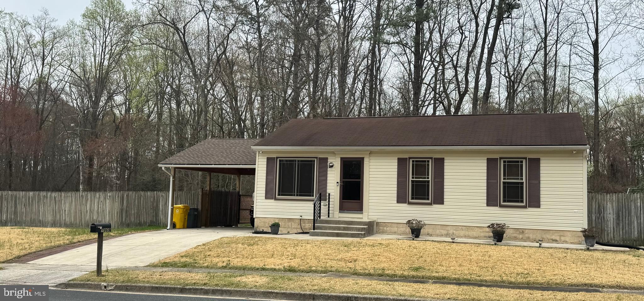 FREETOWN VILLAGE - Residential Lease