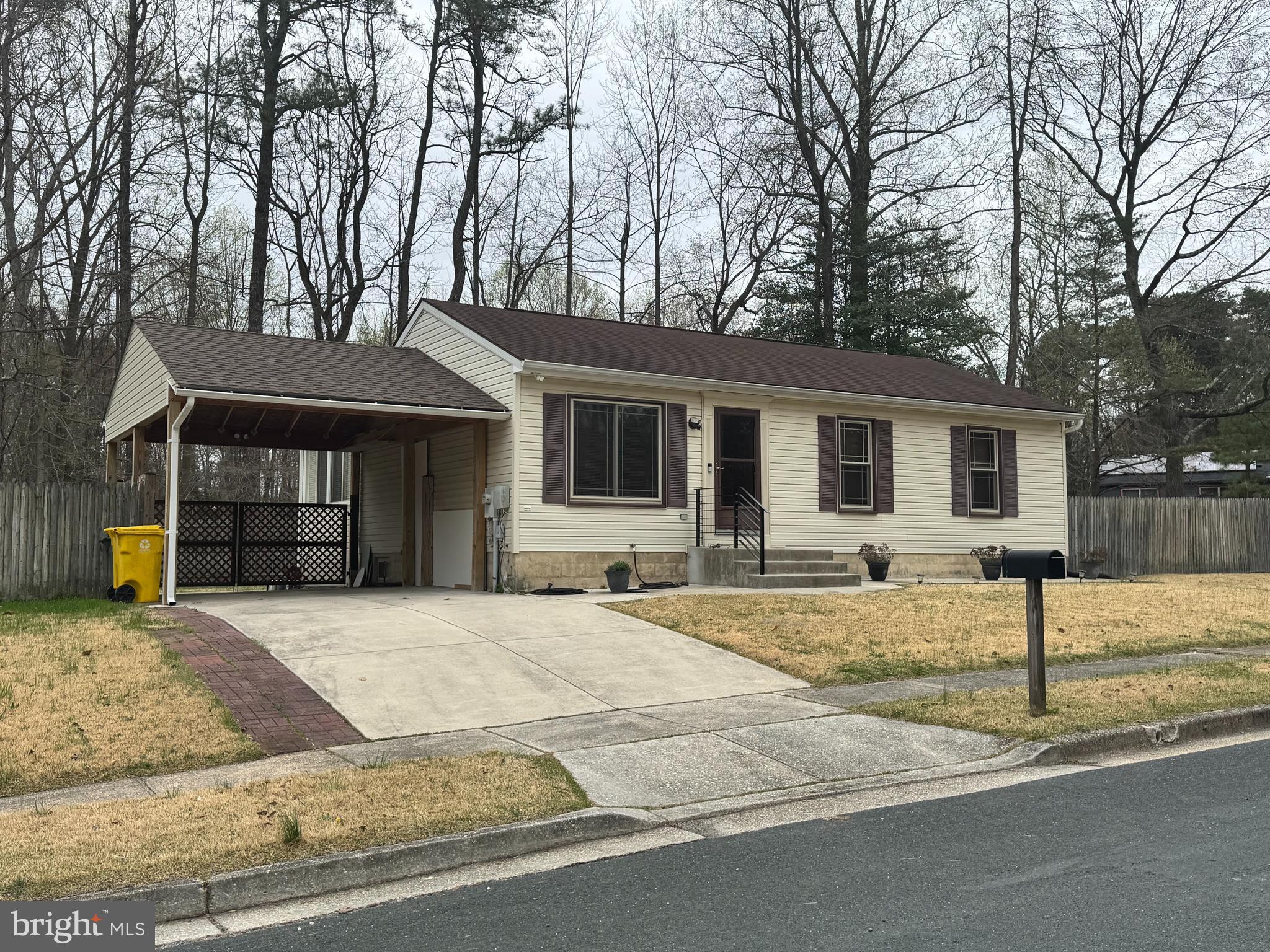 FREETOWN VILLAGE - Residential Lease