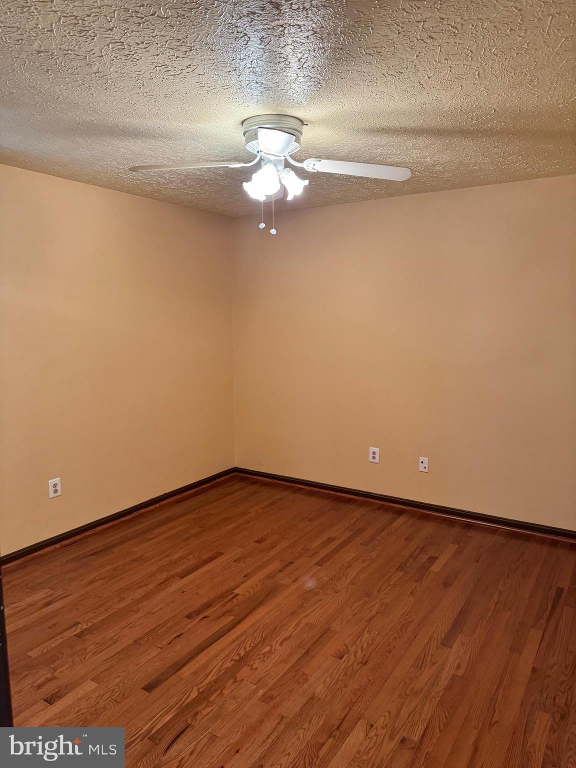 FREETOWN VILLAGE - Residential Lease