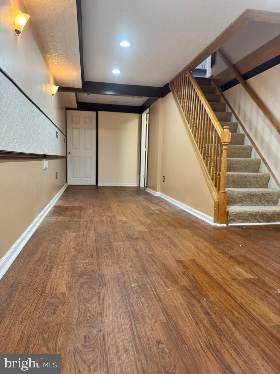 FREETOWN VILLAGE - Residential Lease