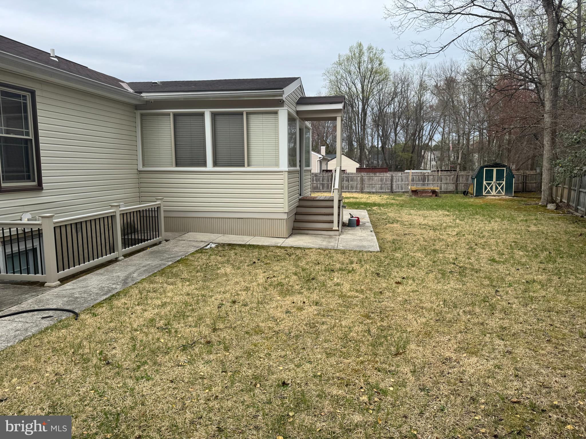 FREETOWN VILLAGE - Residential Lease