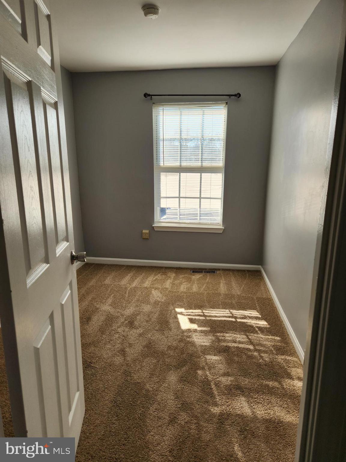 PRINCETON SQUARE - Residential Lease