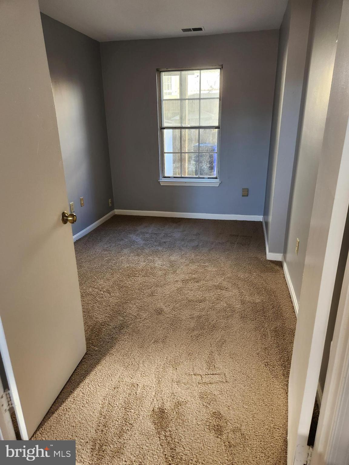 PRINCETON SQUARE - Residential Lease