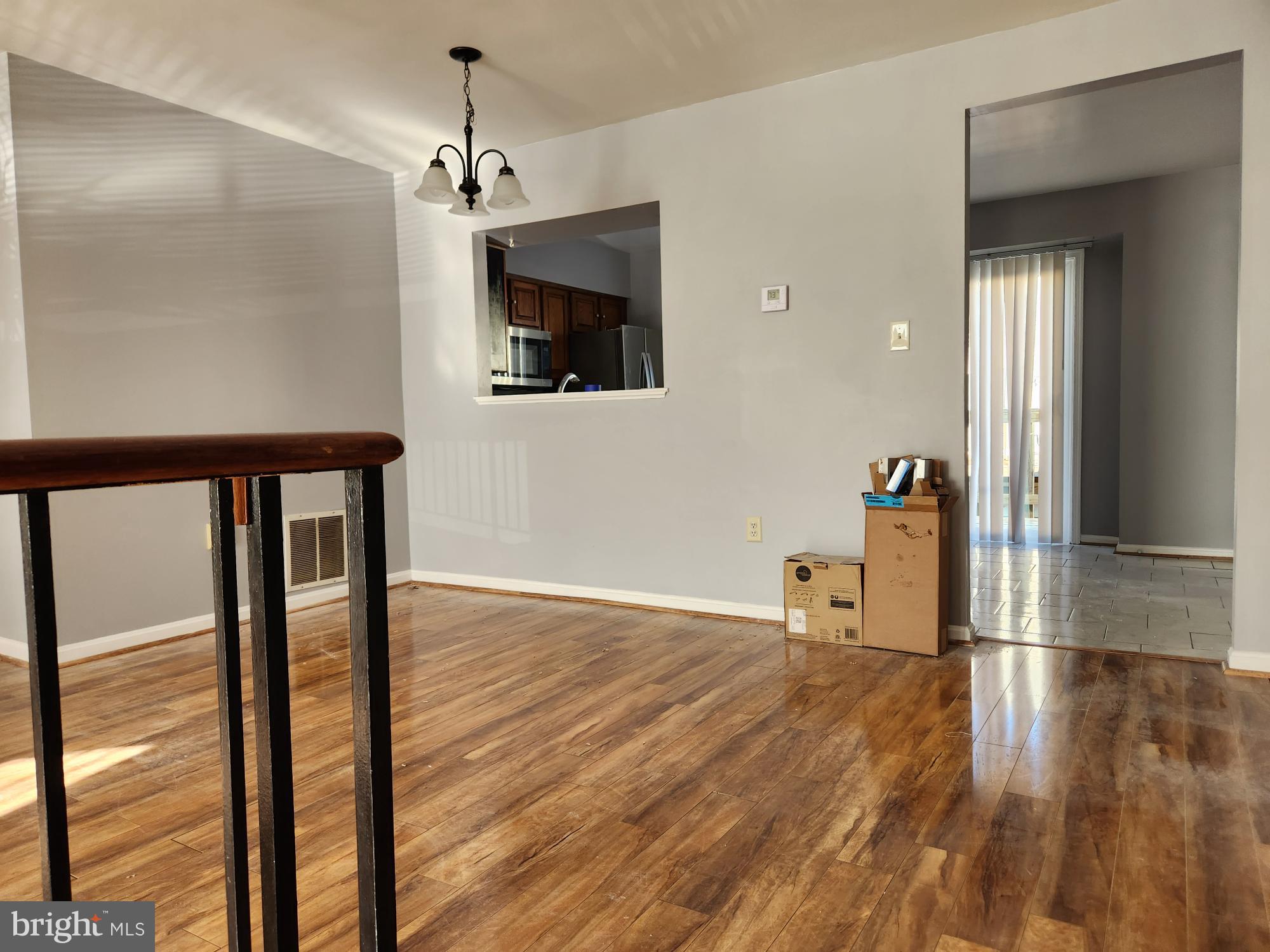 PRINCETON SQUARE - Residential Lease