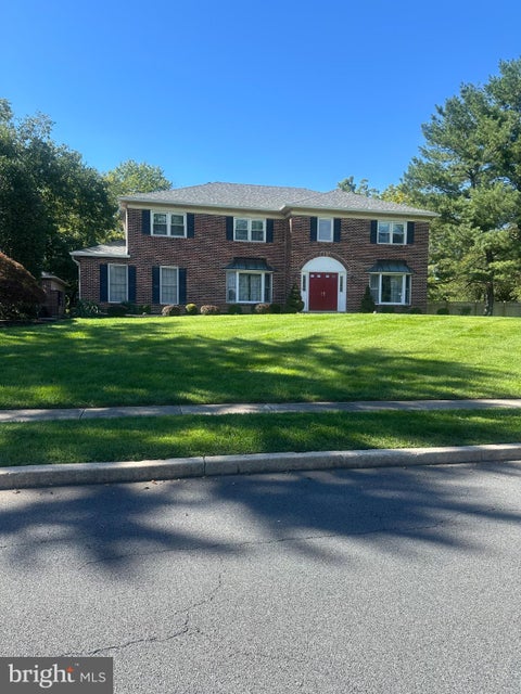 Homes For Sale - 685 Wyndrise Drive<br/> BLUE BELL, PA 19422