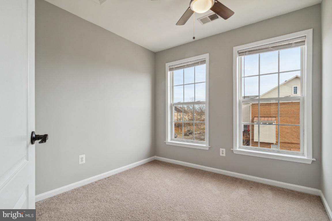 BROADLANDS SOUTH - Residential Lease