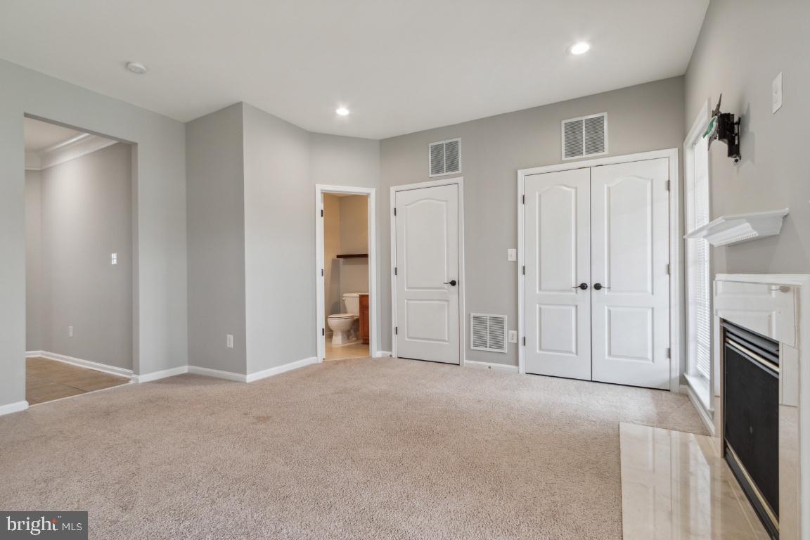 BROADLANDS SOUTH - Residential Lease