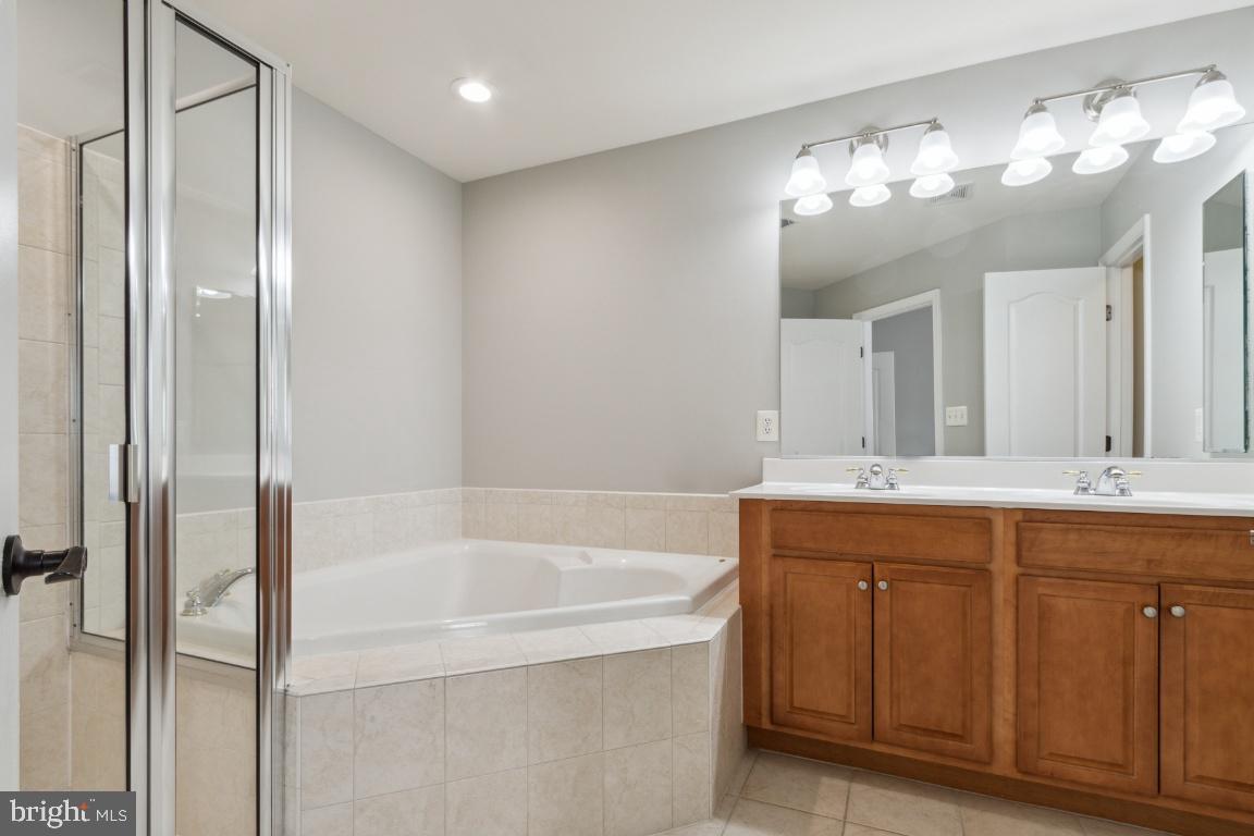 BROADLANDS SOUTH - Residential Lease