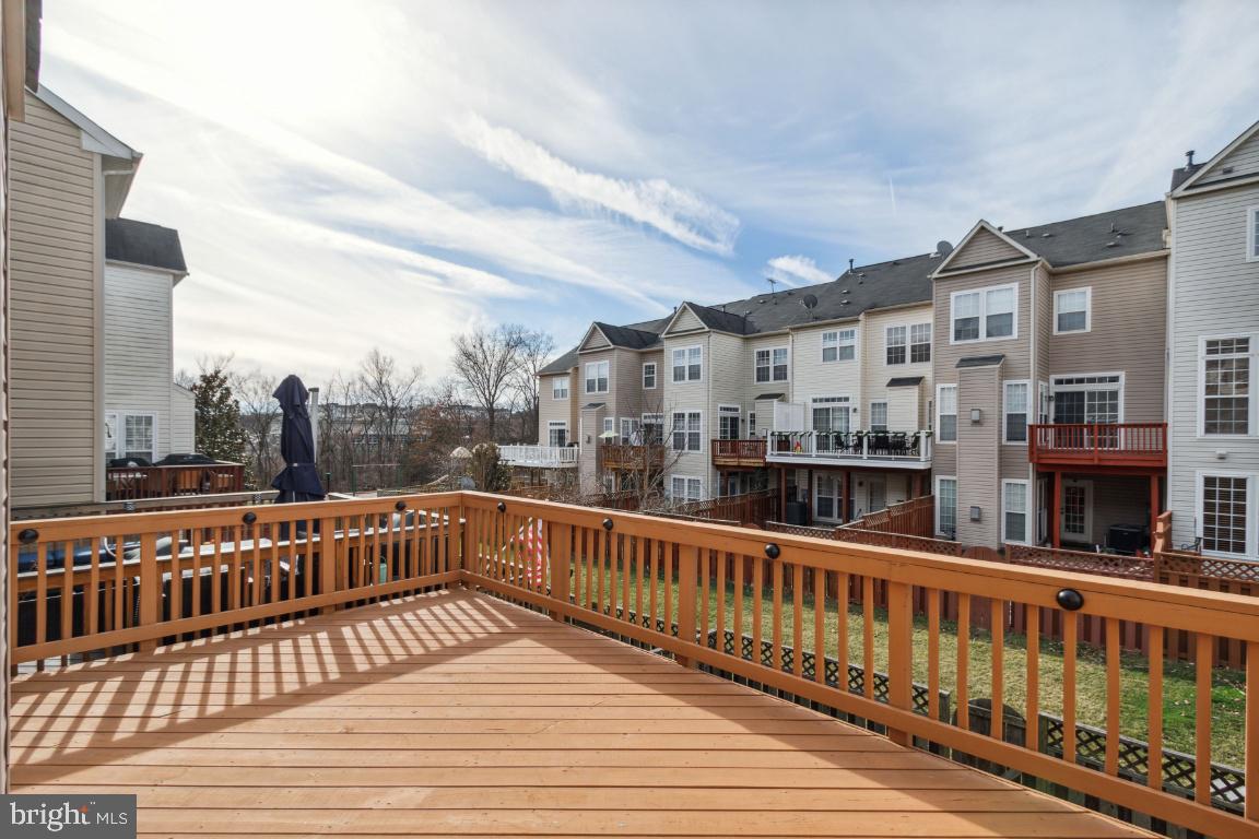 BROADLANDS SOUTH - Residential Lease