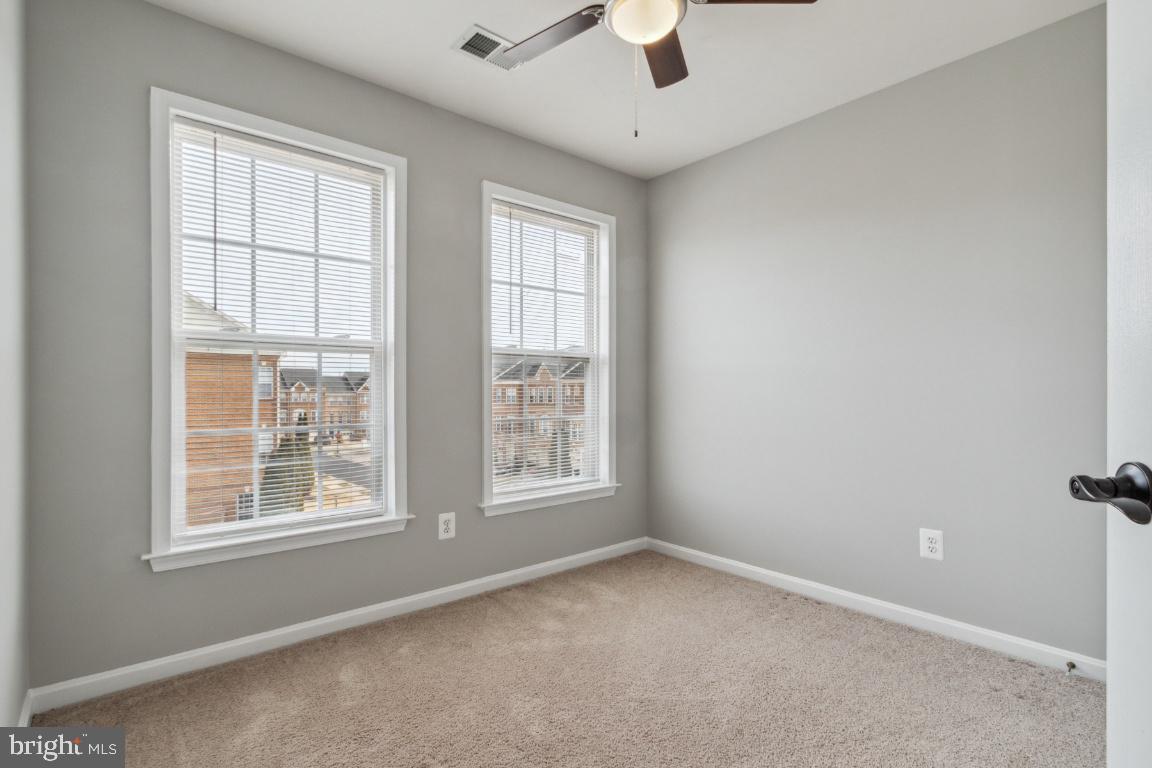 BROADLANDS SOUTH - Residential Lease