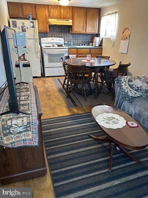 AVON HEIGHTS - Residential