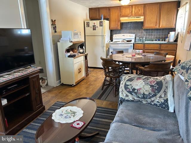 AVON HEIGHTS - Residential