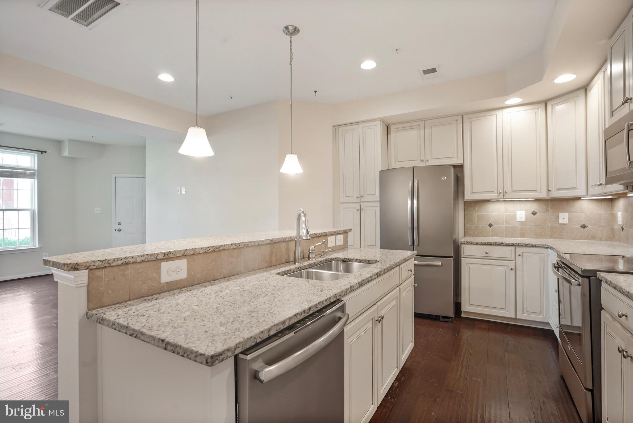 7493 BRUNSON CIRCLE