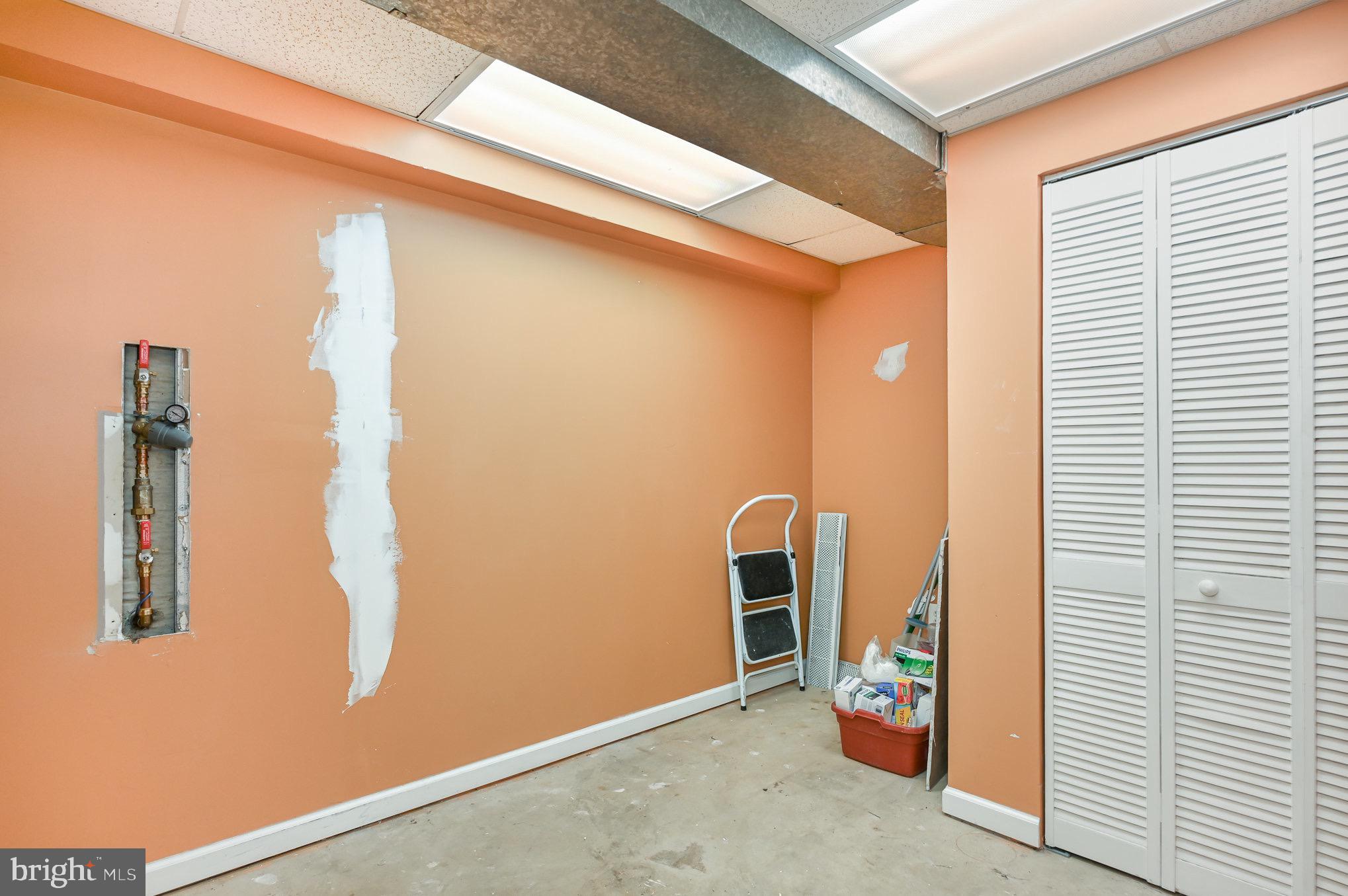 THOMAS RUN - Residential Lease