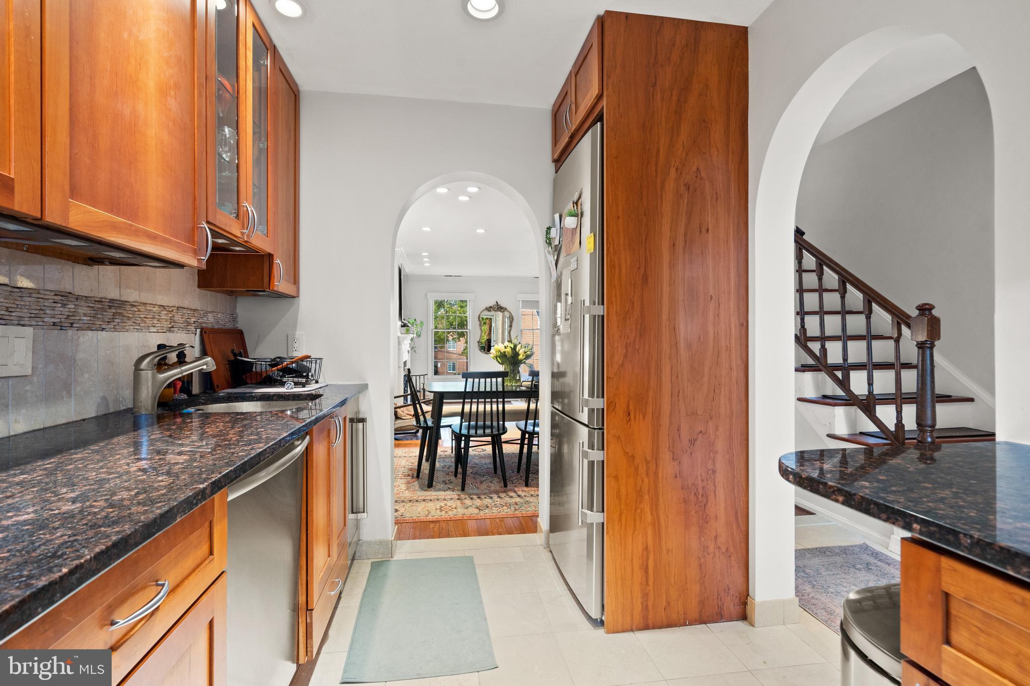 1944 N CLEVELAND STREET 1