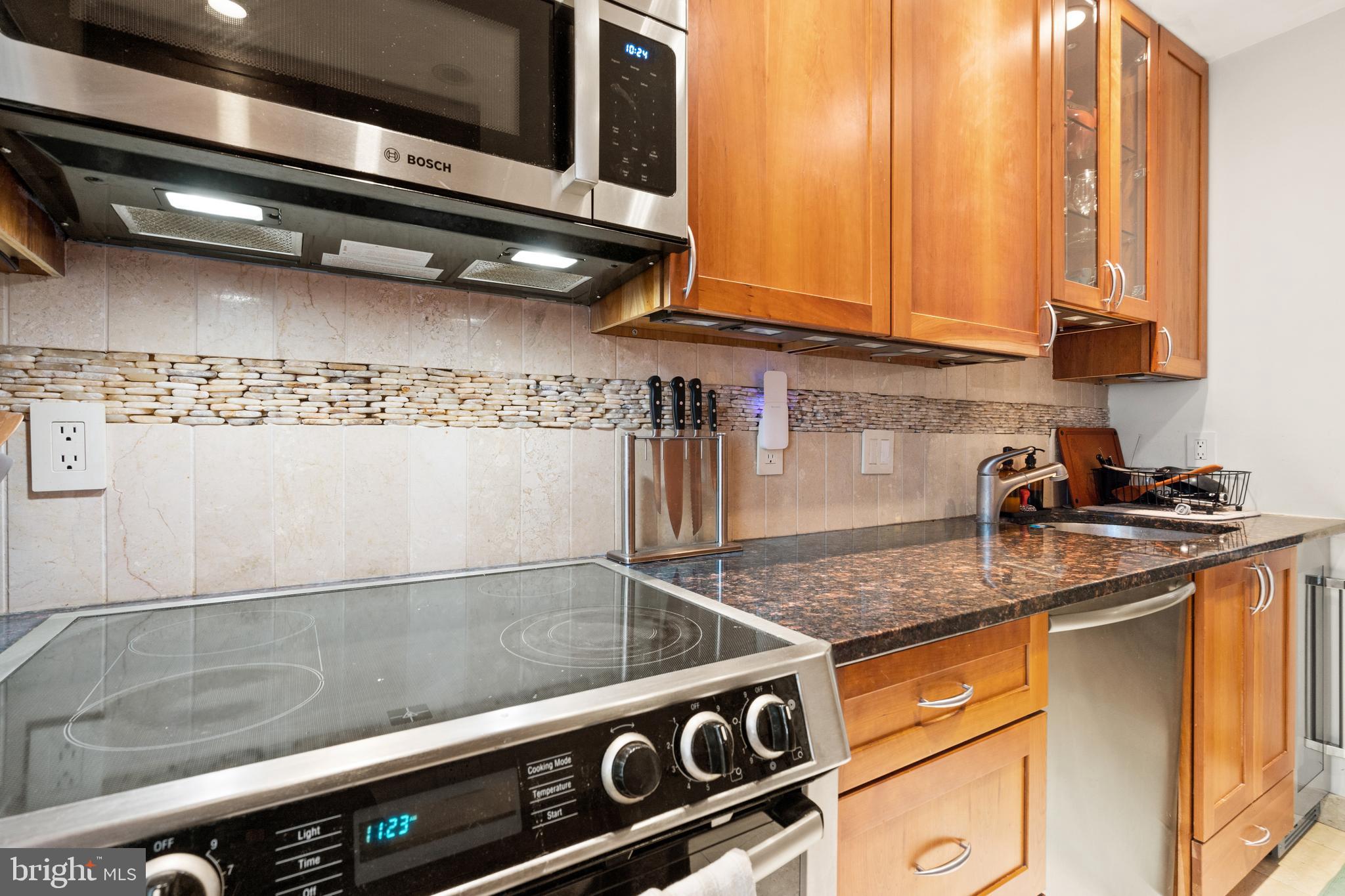 1944 N CLEVELAND STREET 1