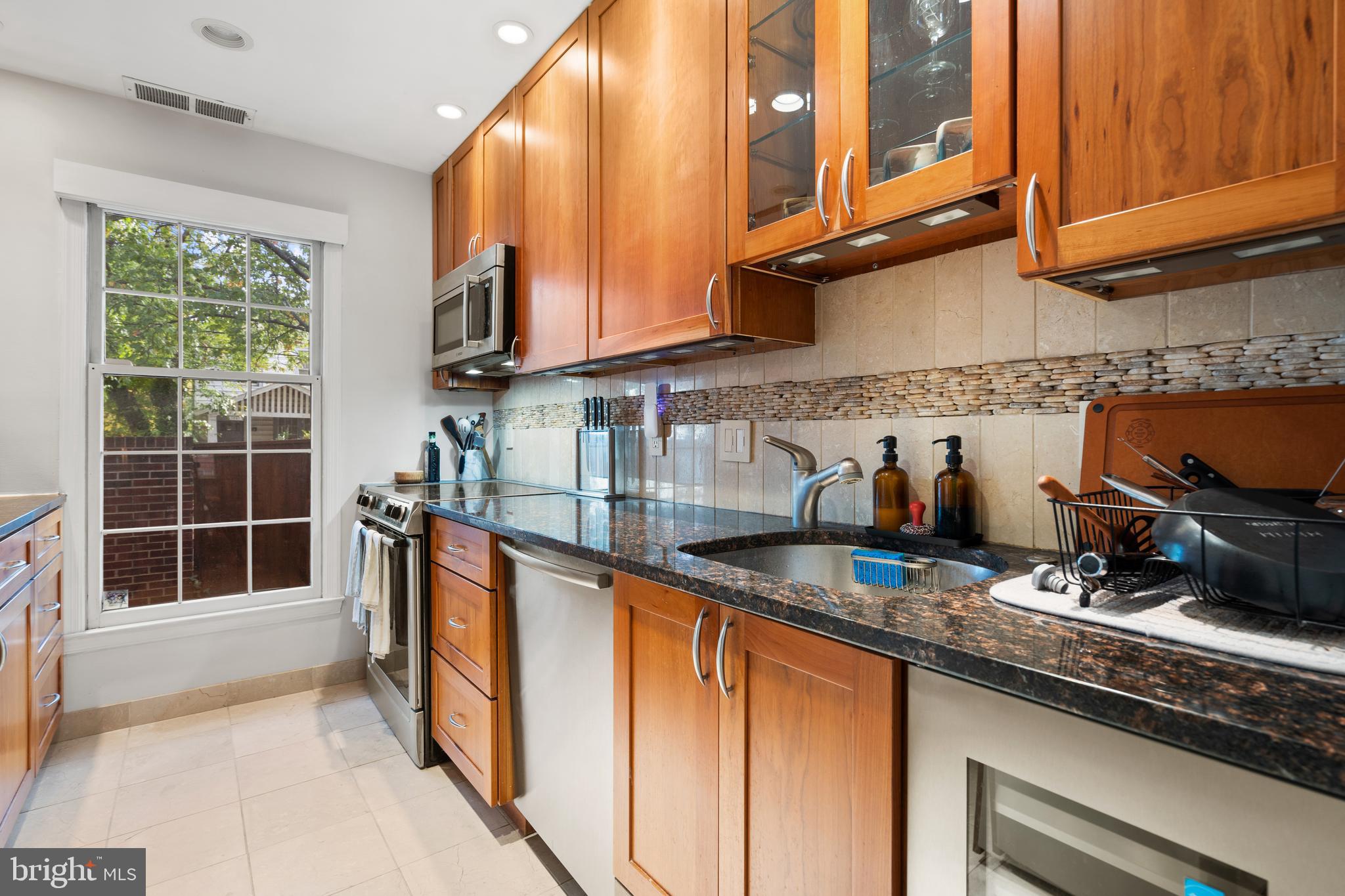 1944 N CLEVELAND STREET 1