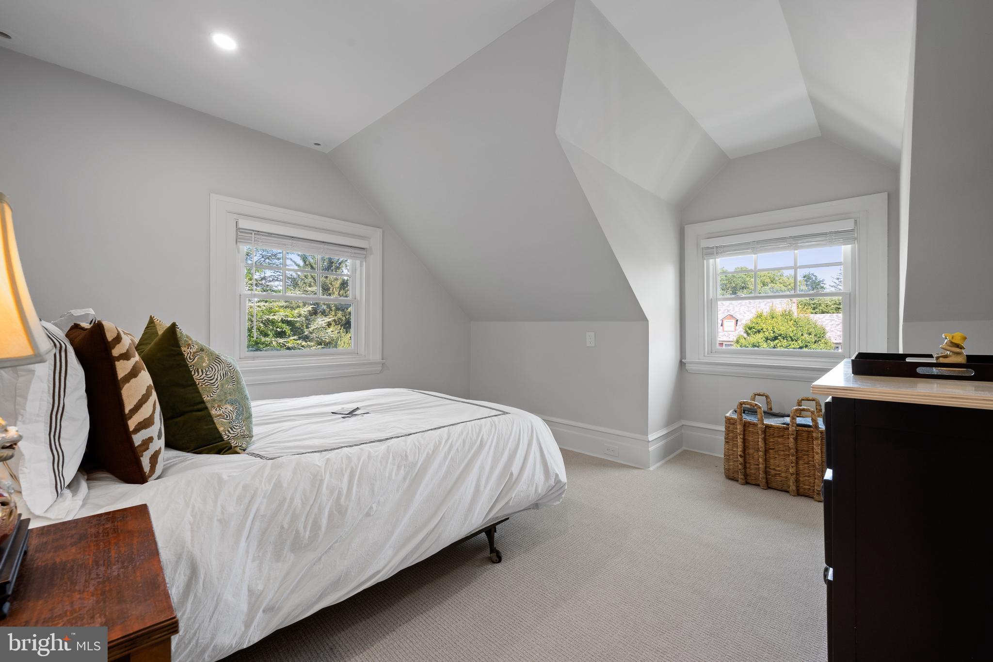 SOUTH WAYNE - Residential