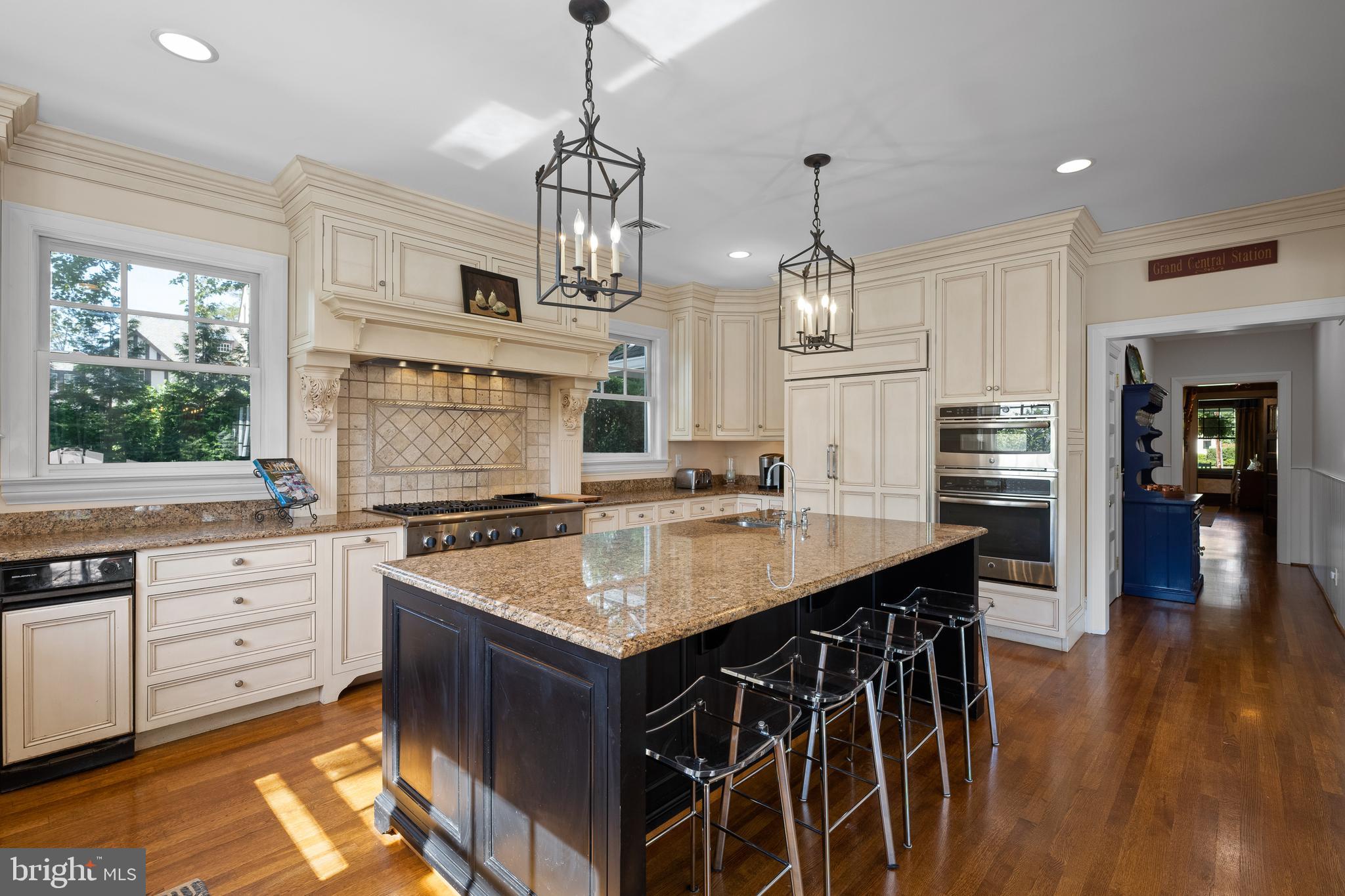 SOUTH WAYNE - Residential