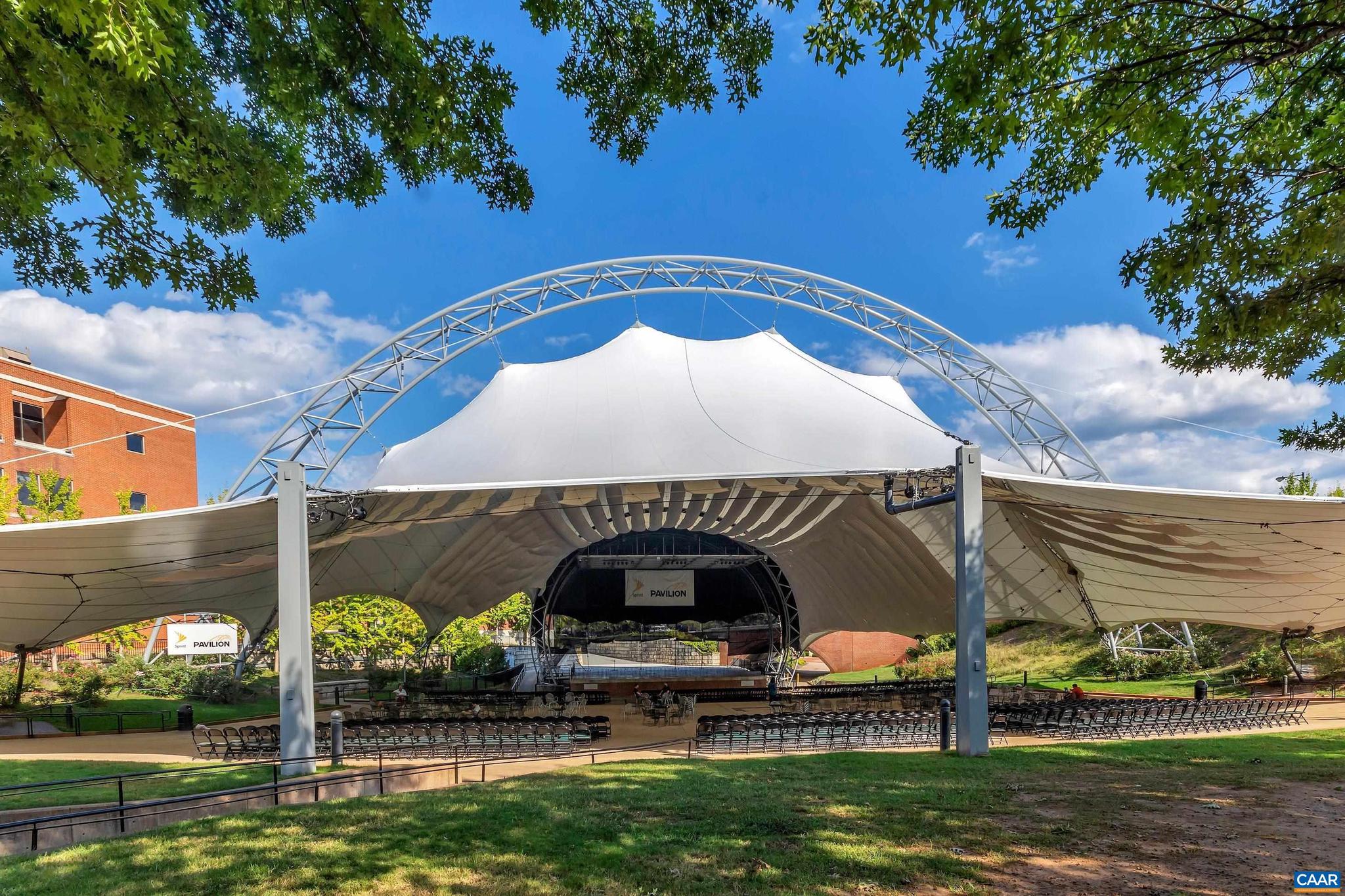 FOREST HILLS - Residential