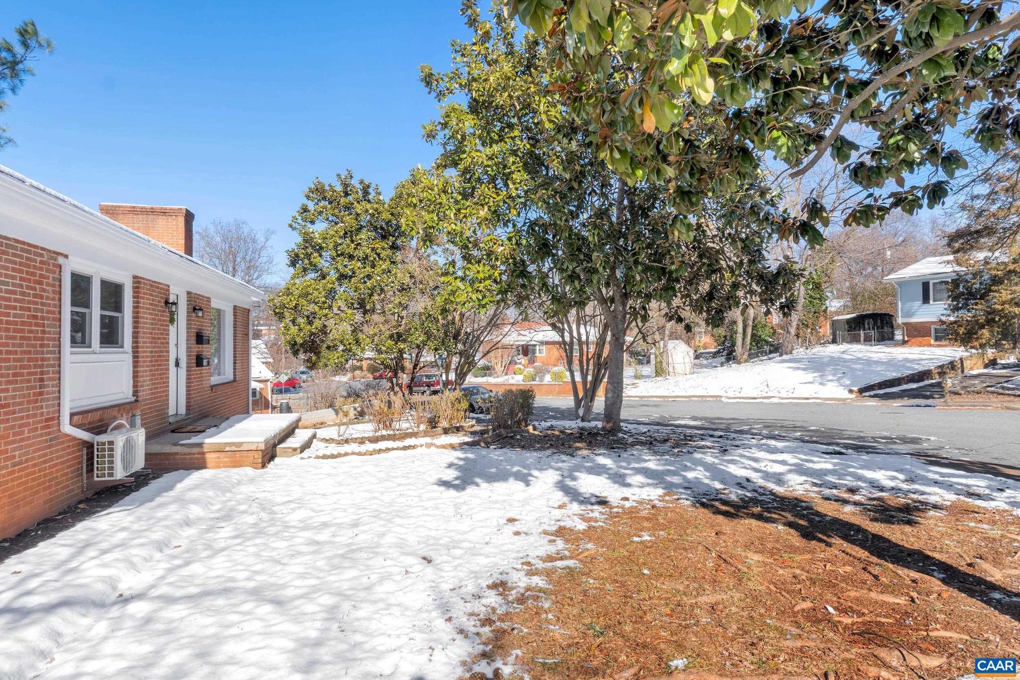 FOREST HILLS - Residential