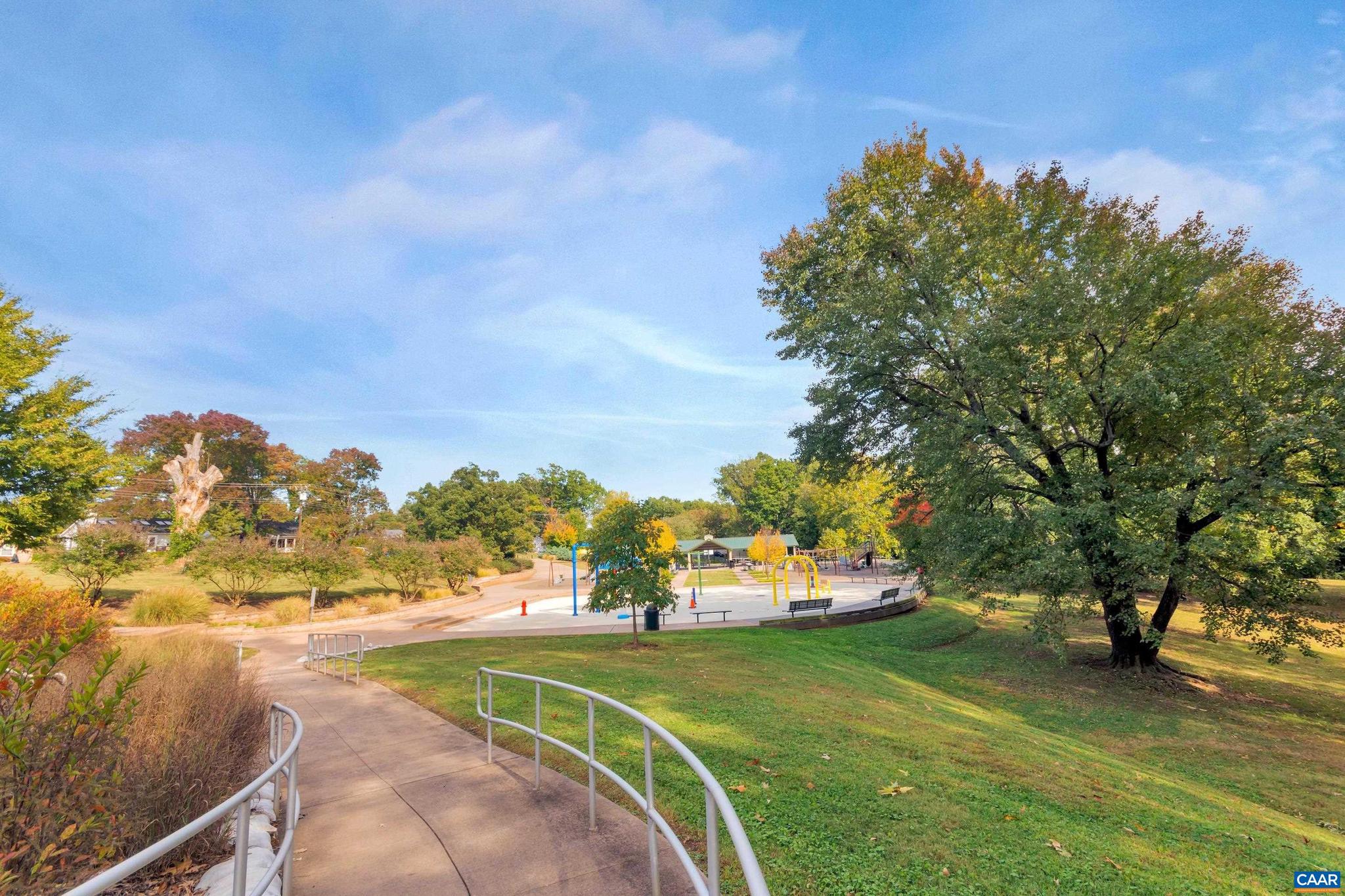 FOREST HILLS - Residential