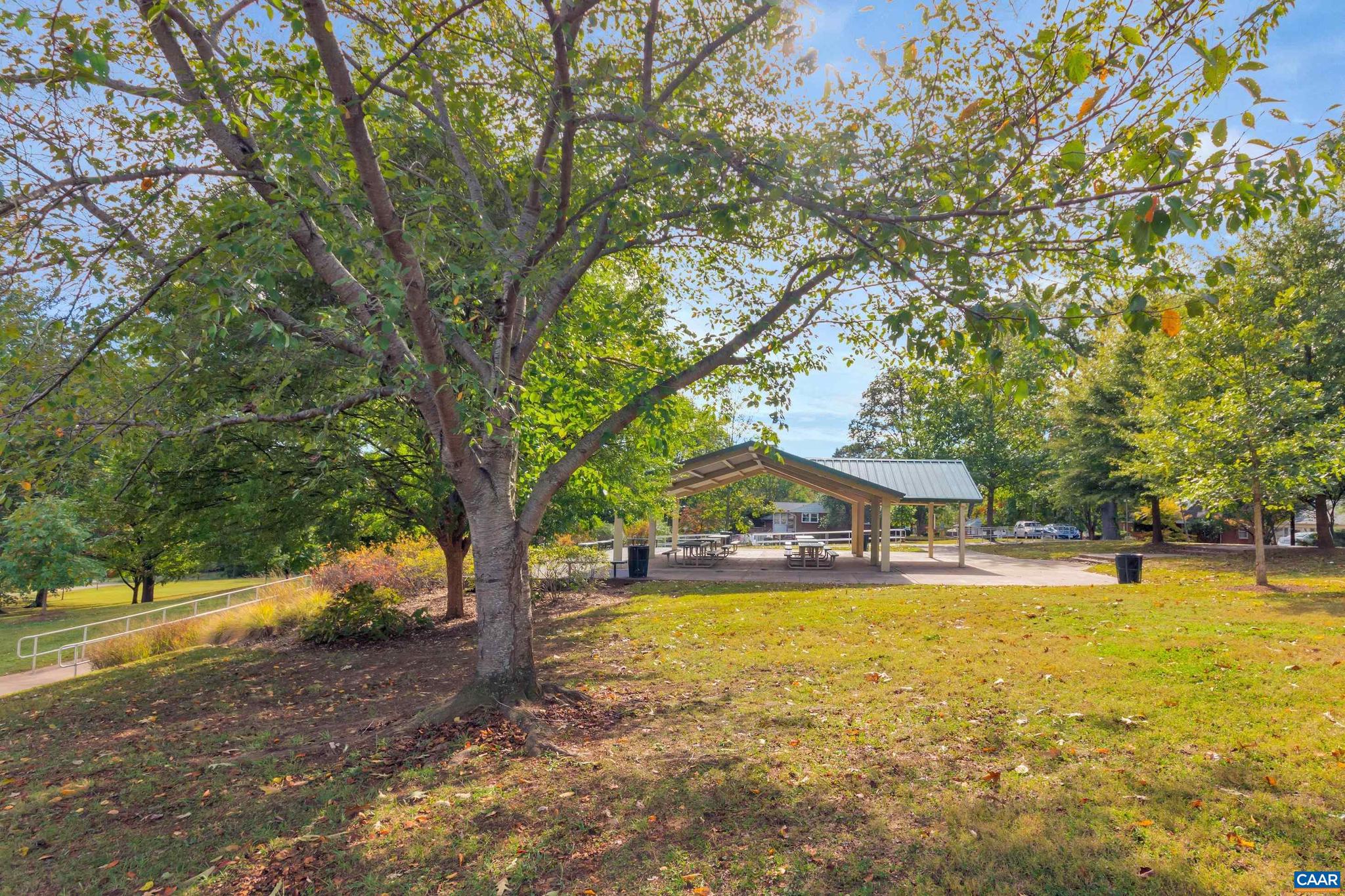 FOREST HILLS - Residential