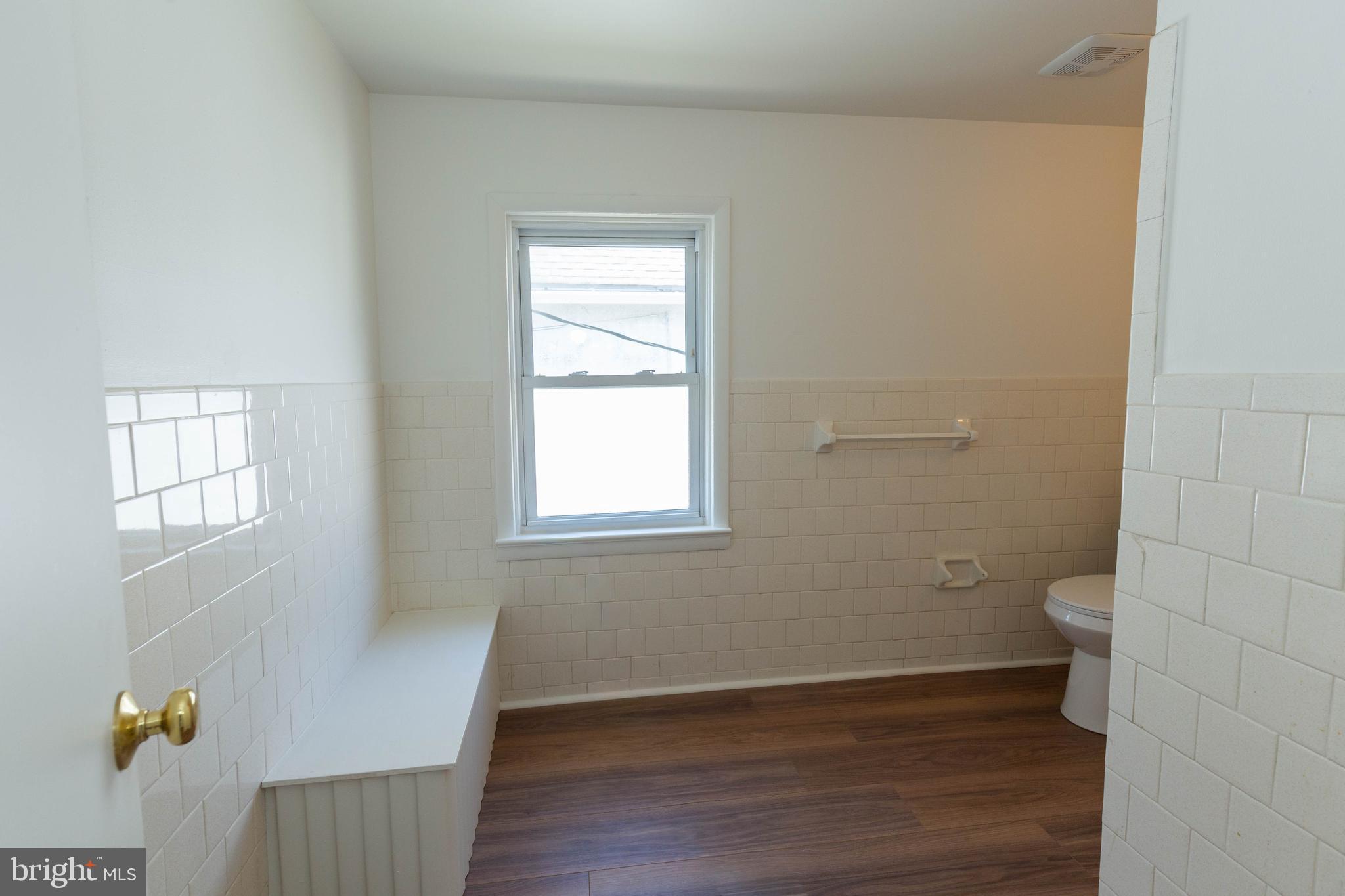 CHARLES TOWN - Residential Lease