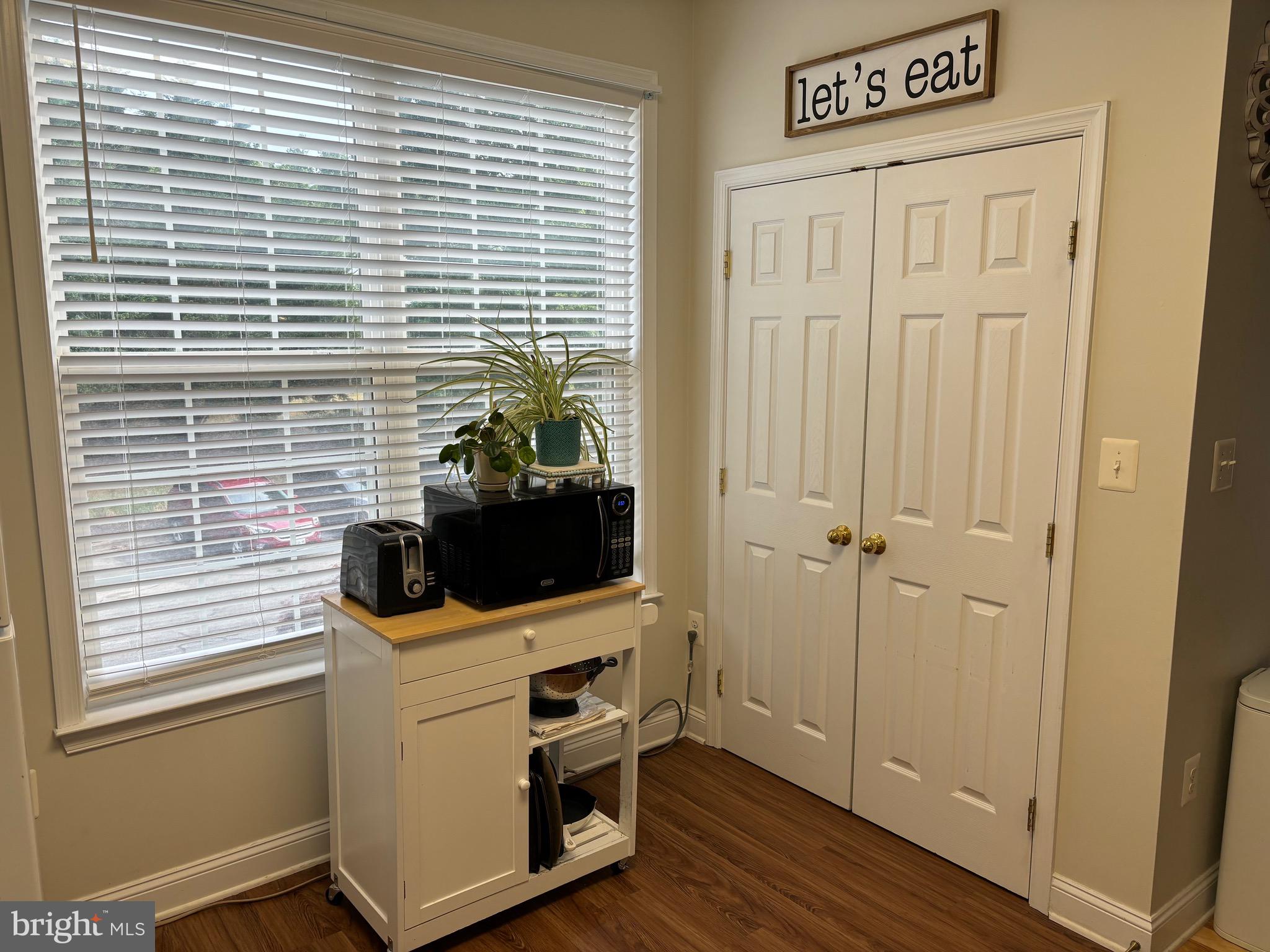 VILLAS ON WATERS EDGE - Residential Lease