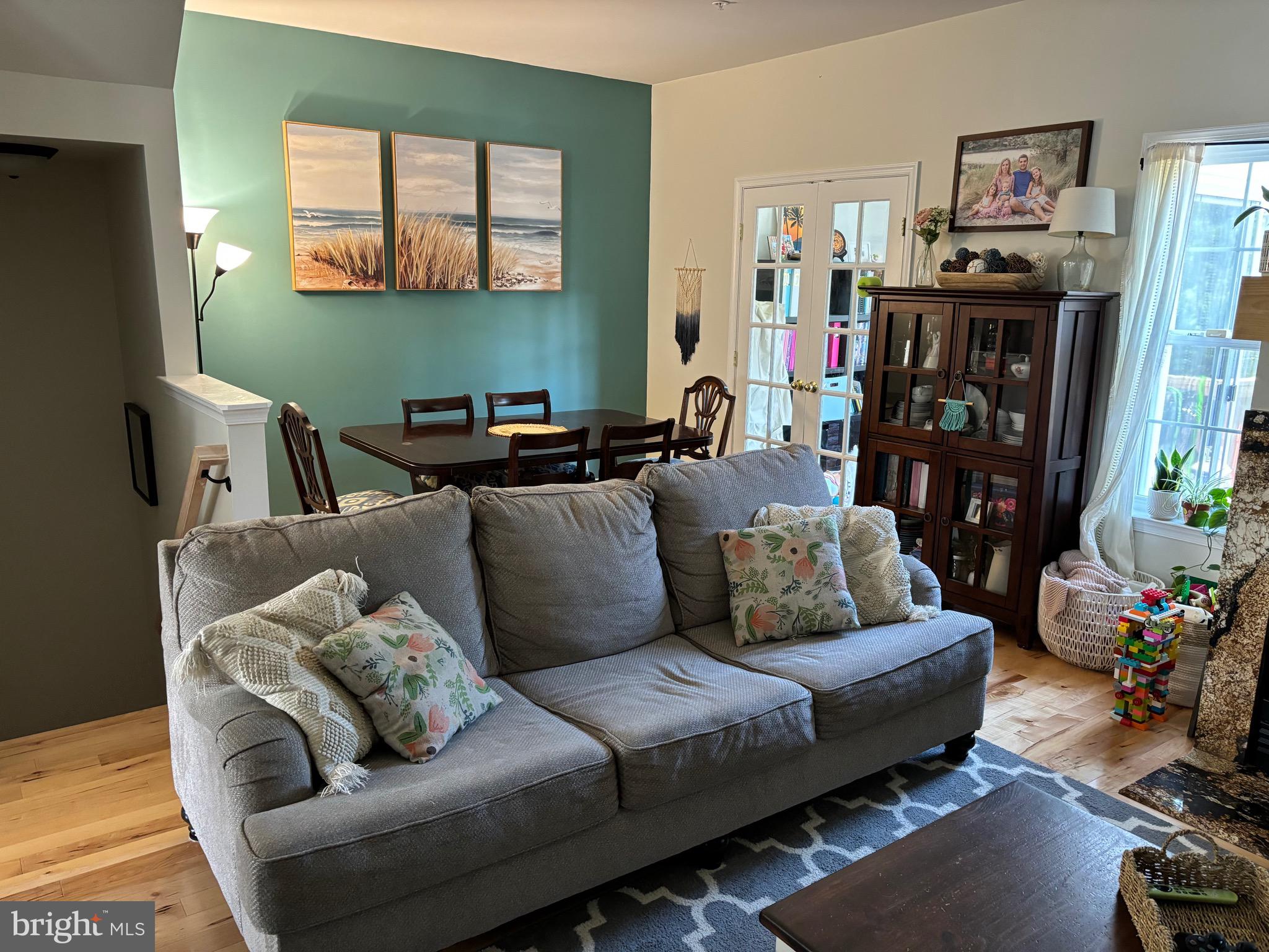 VILLAS ON WATERS EDGE - Residential Lease