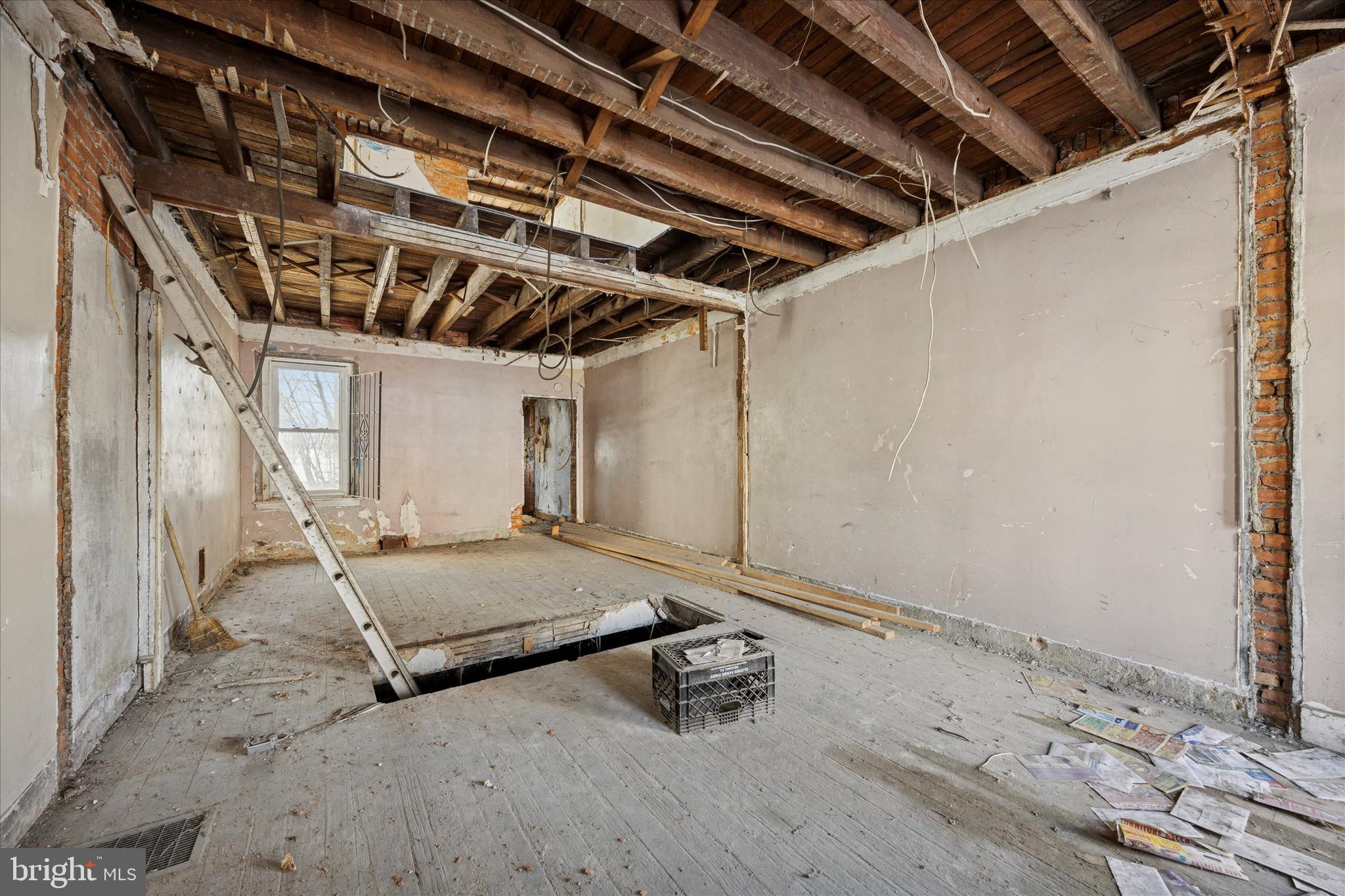 MANTUA - Residential