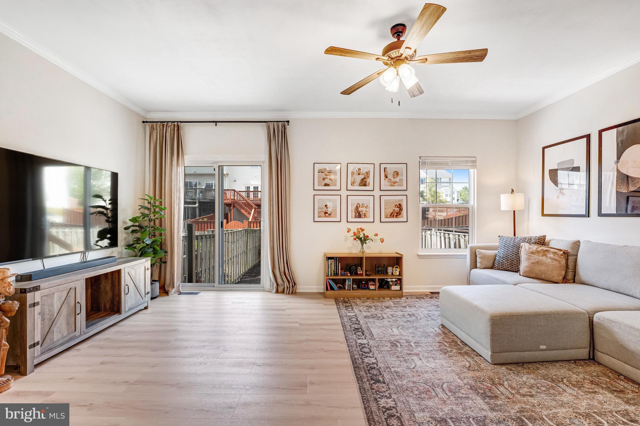 272 GOLDEN LARCH TERRACE NE