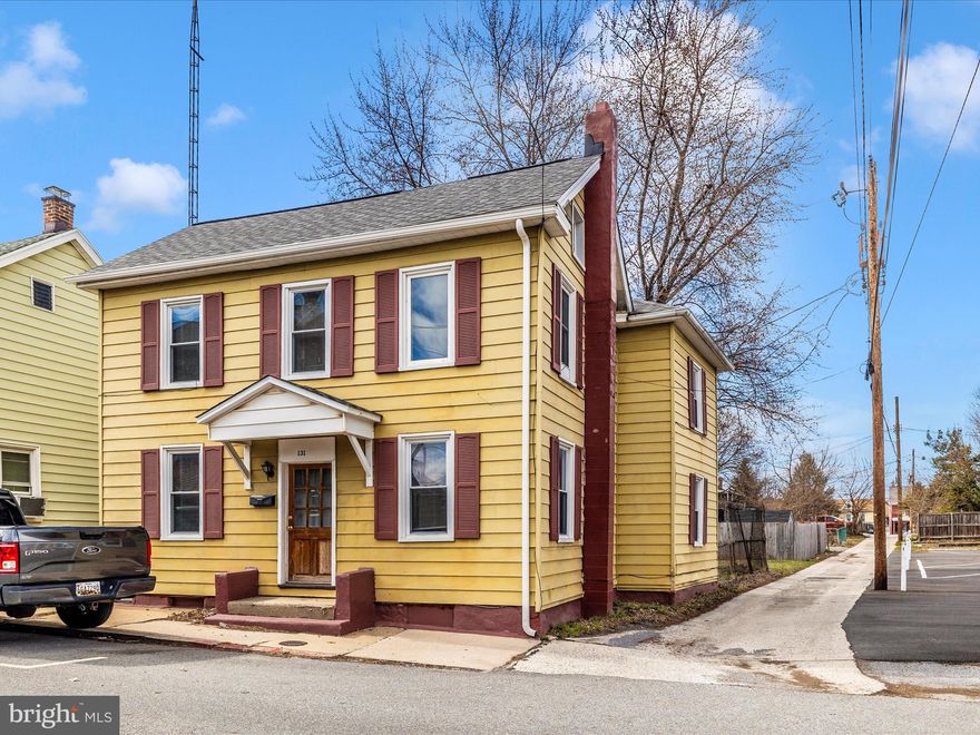Colonial offering living room, dining room, kitchen with pantry and washer/dryer hook up. The upper floor features a full bathroom and 3 bedrooms (bedroom 3 is pass through). Unfinished basement, fenced yard with 2 off street parking spaces.