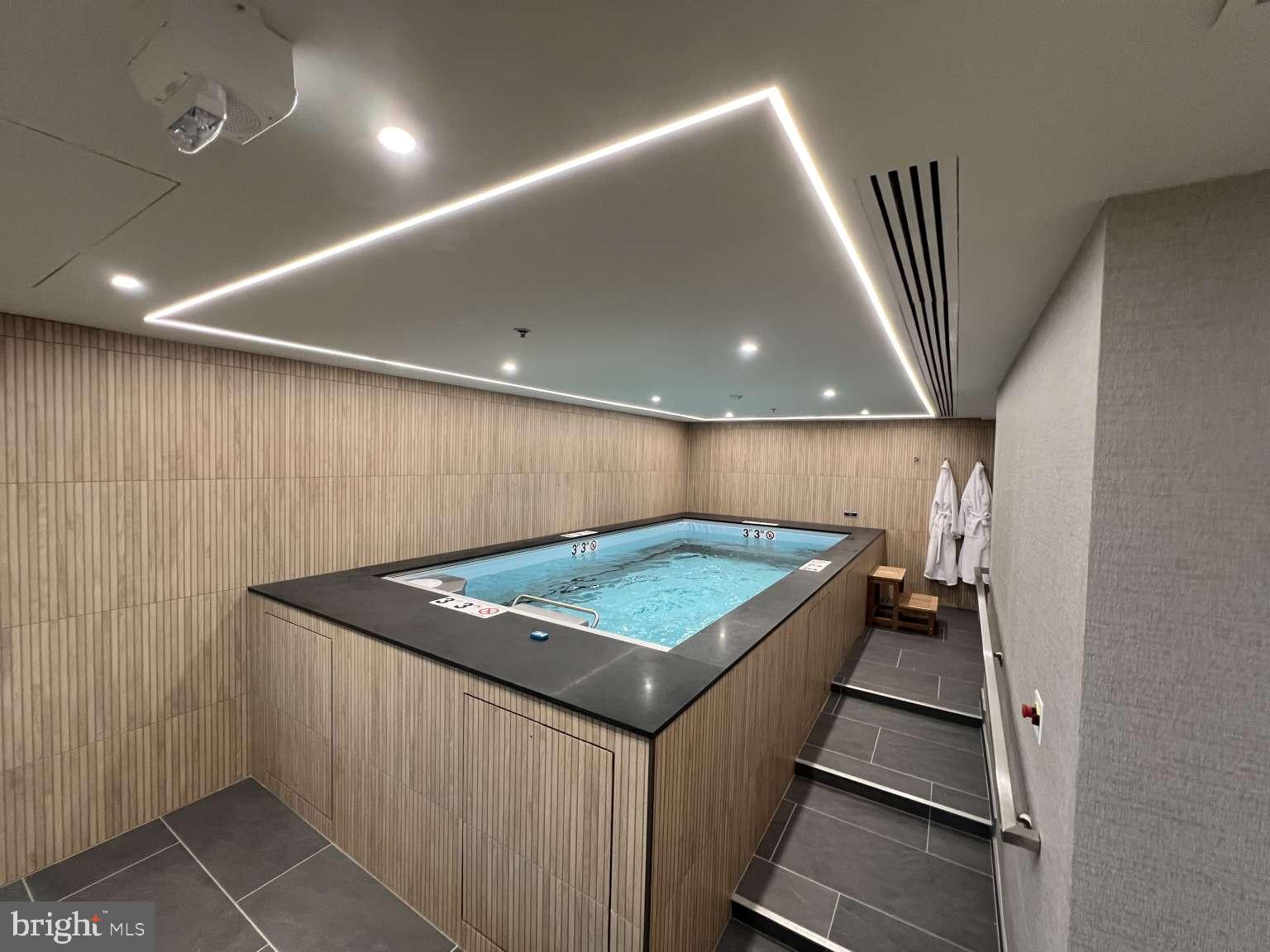 CENTER CITY - Residential