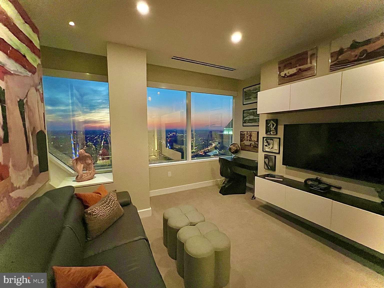 CENTER CITY - Residential