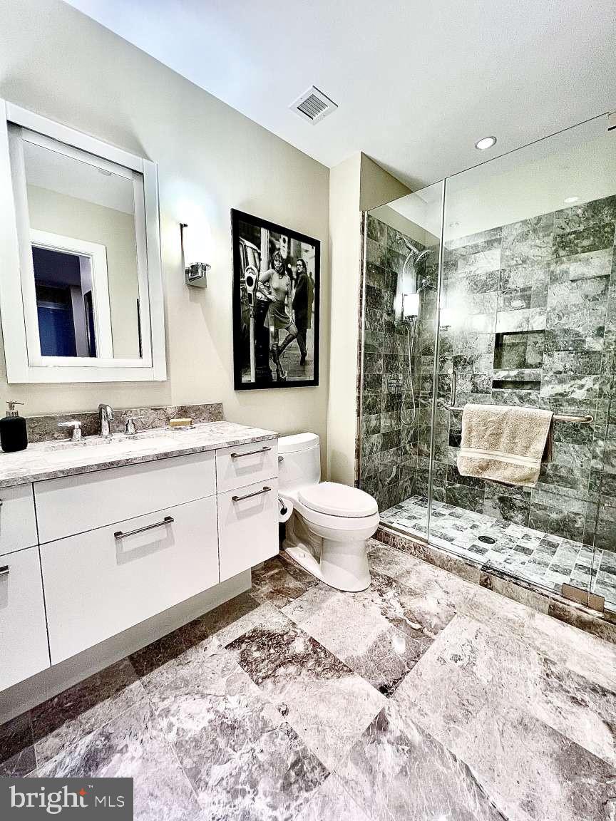 CENTER CITY - Residential